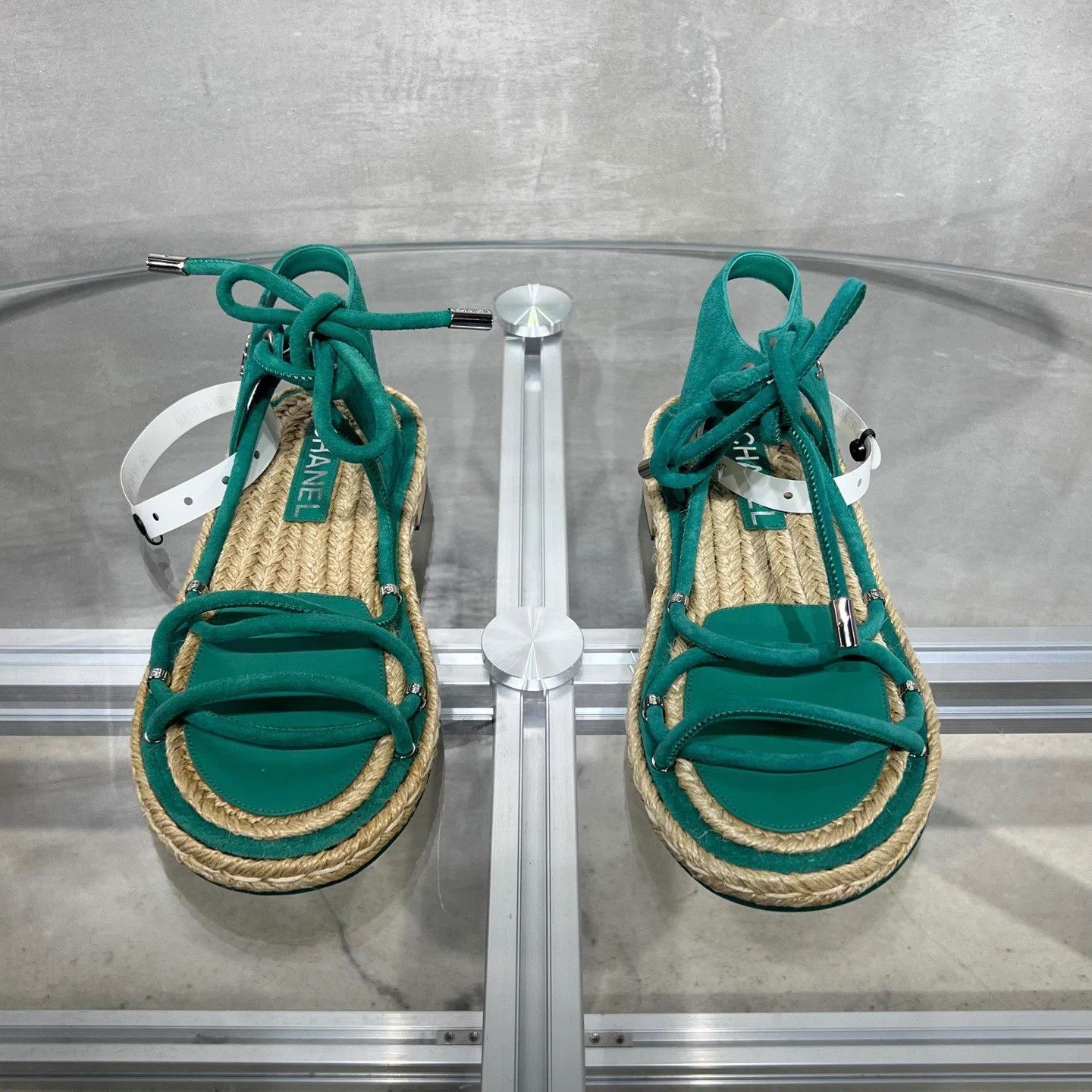 Chanel Chanel Green Straw Sandals 37 New with Box Size US 6 / IT 36 - 1 Thumbnail