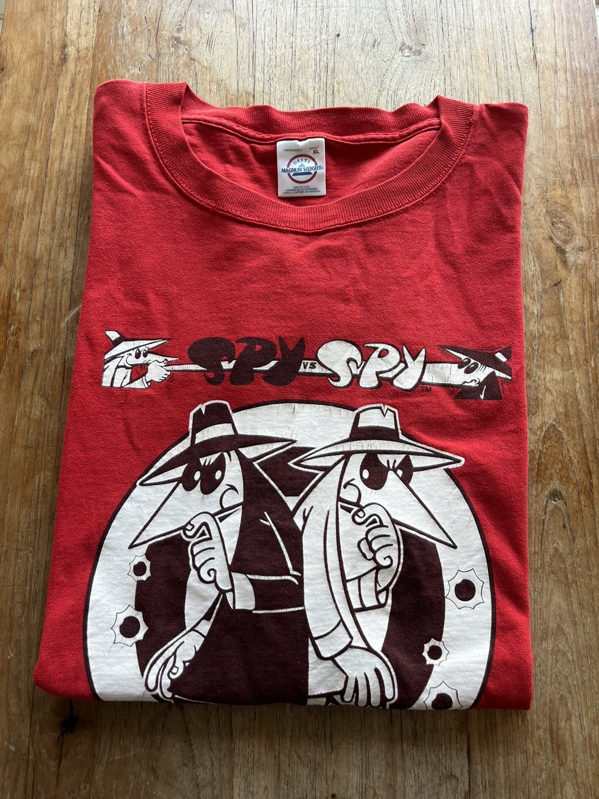 Vintage SPY VS SPY 2002’s cartoon T-shirt