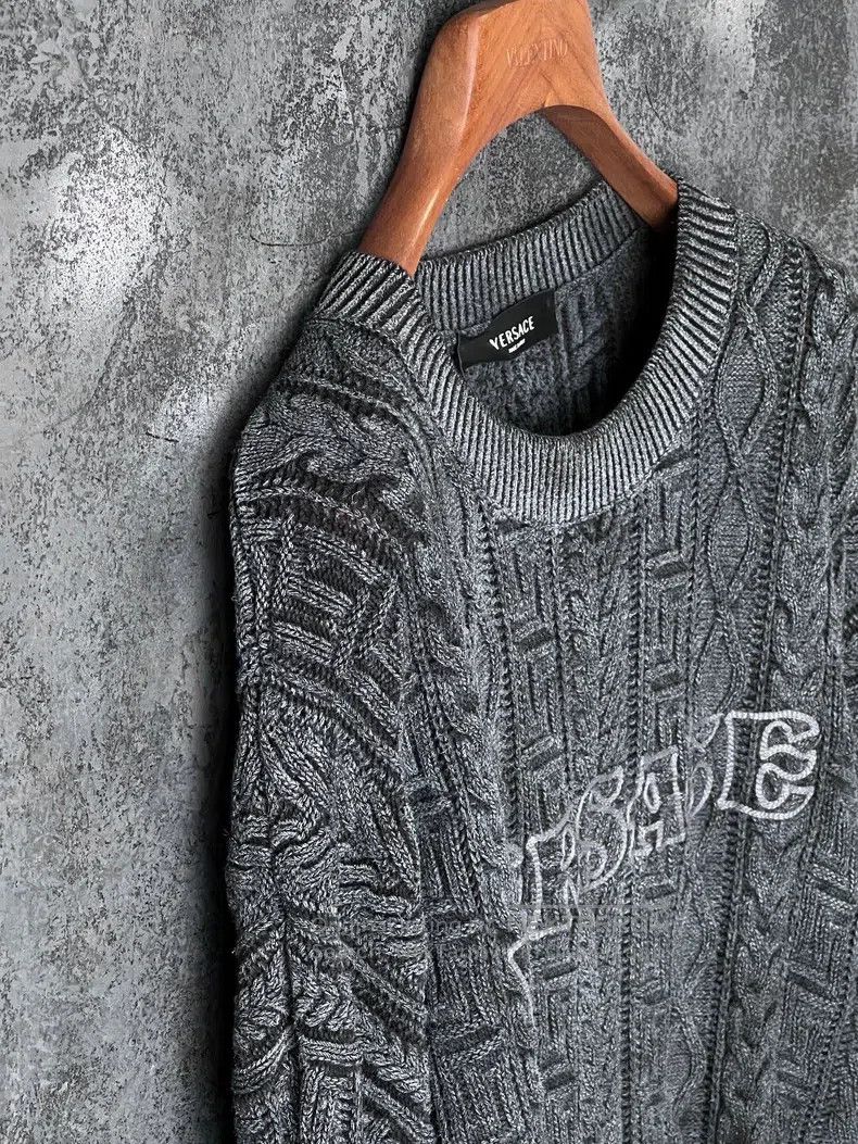 Versace Versace Charcoal grey letter cotton sweater Size US M / EU 48-50 / 2 - 5 Thumbnail
