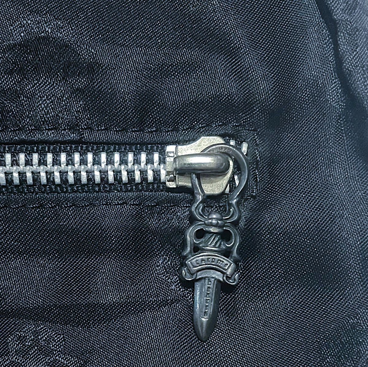 Chrome Hearts 💥SOLD💥 Chrome Hearts Pyramid Studs Clutch Bag Size ONE SIZE - 23 Thumbnail