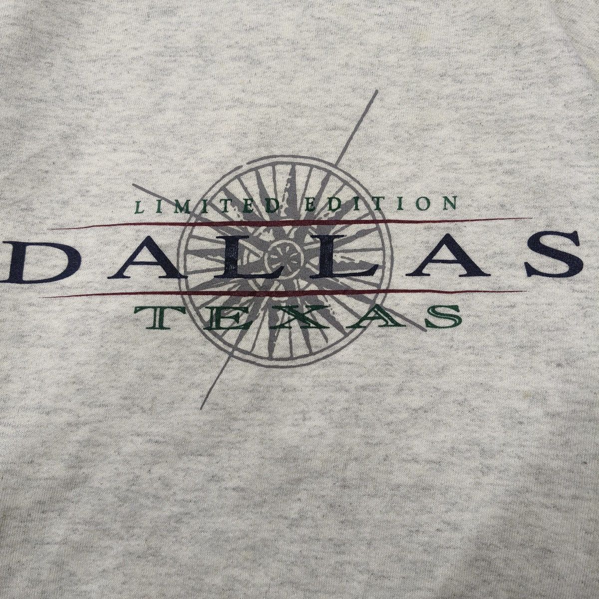 Vintage Vintage 90's Dallas Texas Limited Edition Sweatshirt Size US M / EU 48-50 / 2 - 9 Thumbnail