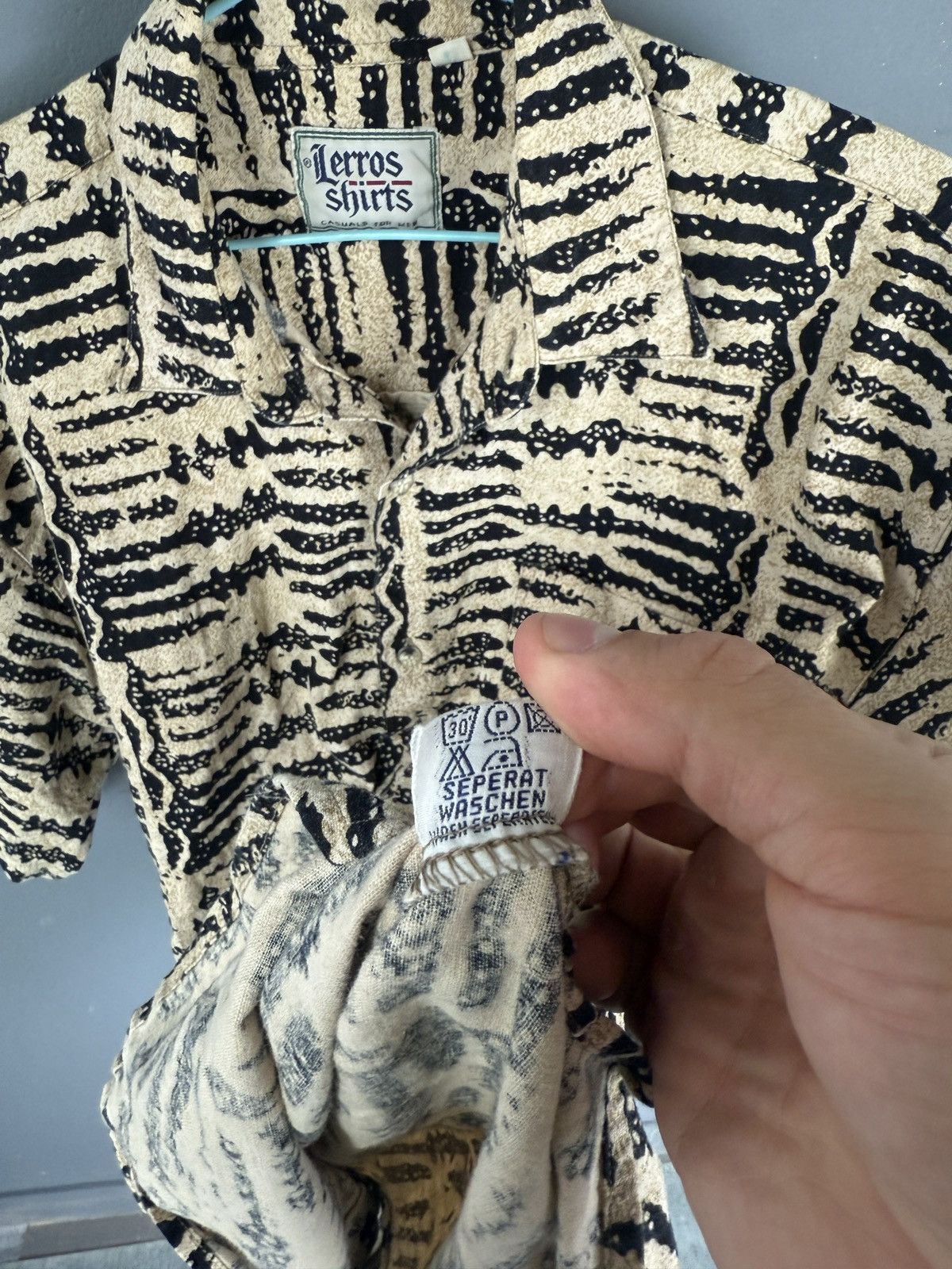 Vintage Y2K Linen/Cotton Button Up tiger 🐅 Shirts Size US L / EU 52-54 / 3 - 8 Thumbnail