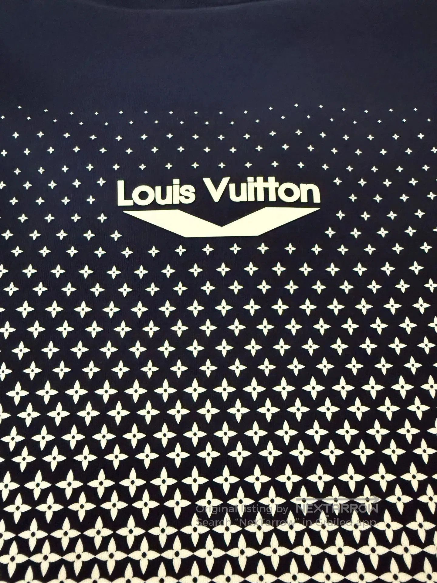 Louis Vuitton Men's Dark Blue Short-Sleeve T-Shirt. Size US M / EU 48-50 / 2 - 4 Thumbnail