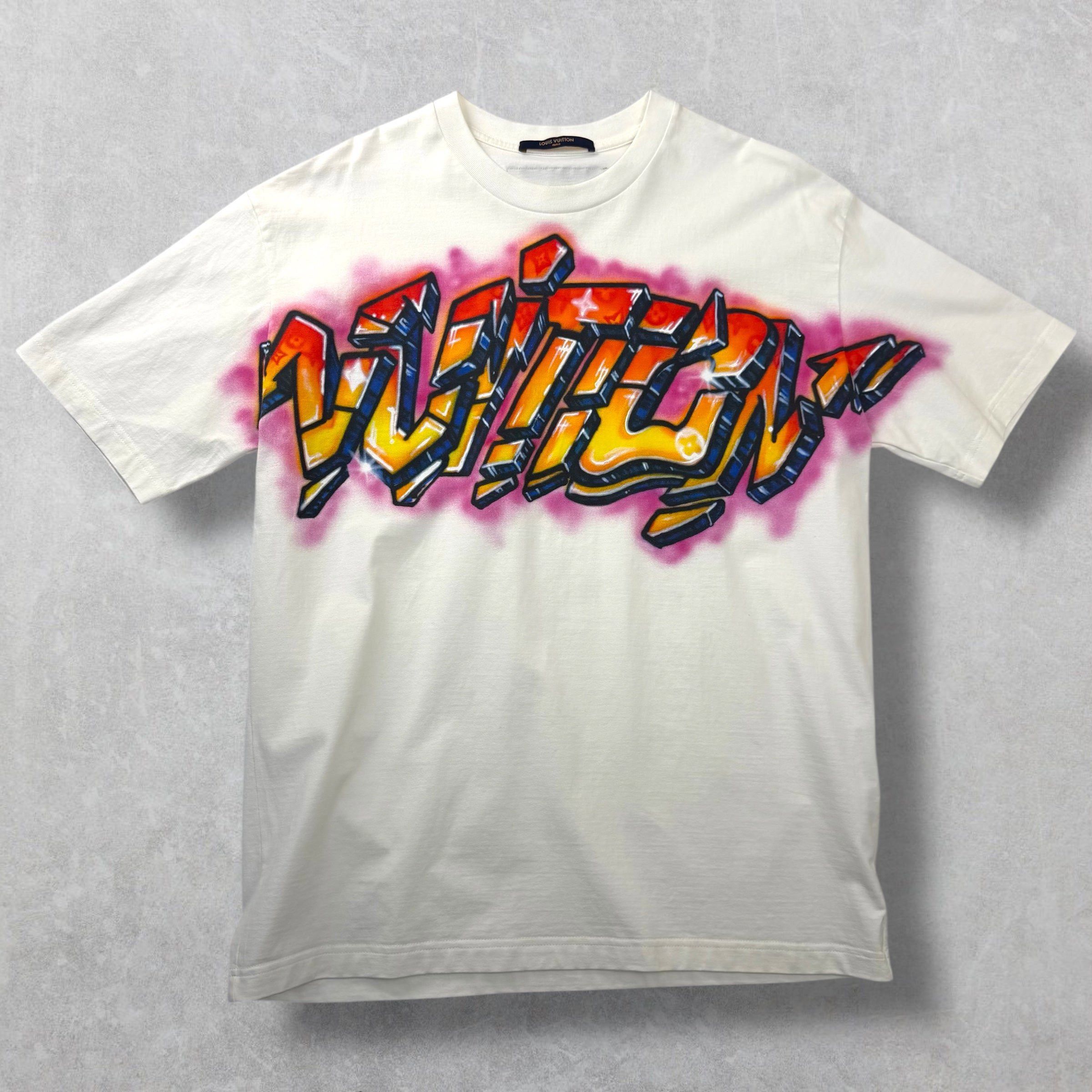 Louis Vuitton Louis Vuitton Graffiti 3D Tee L Size US L / EU 52-54 / 3 - 1 Thumbnail