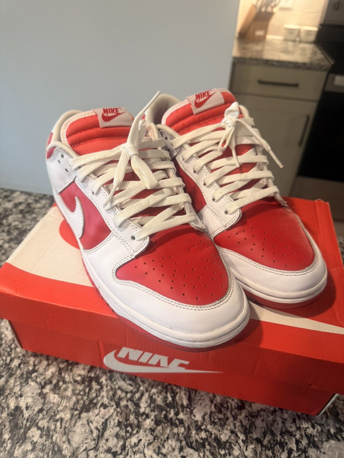 Nike Nike Dunk Low "Championship Red" Size US 12 / EU 45 - 1 Thumbnail