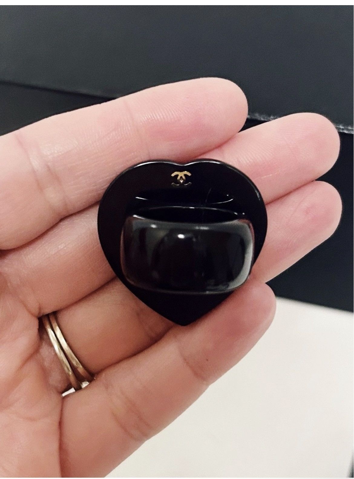 Chanel Authentic CHANEL Rare Vintage CC 09 Large Heart Crystal Ring Size ONE SIZE - 8 Thumbnail