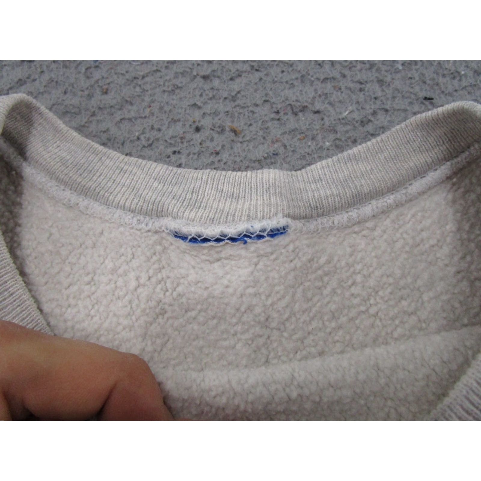 Champion VINTAGE Champion Sweatshirt Wisconsin Badgers Reverse Weave CROPPED READ 90s Sports All Seasons Hooded Reversible Crew Neck Men L Gray Cotton Size US L / EU 52-54 / 3 - 2 Thumbnail