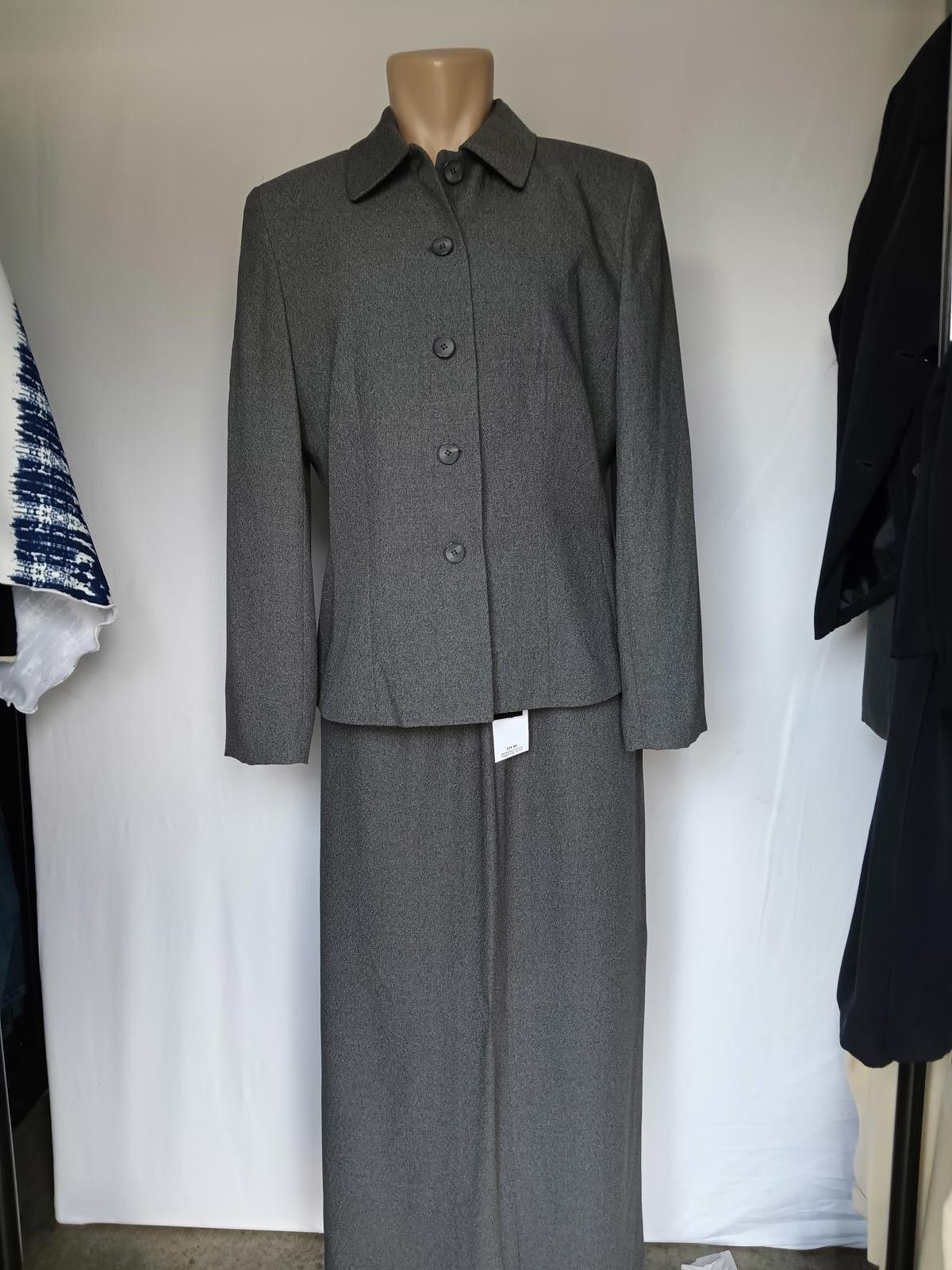 Designer Elegant Josephine Chaus Women's Suit Set Size L / US 10 / IT 46 - 1 Thumbnail