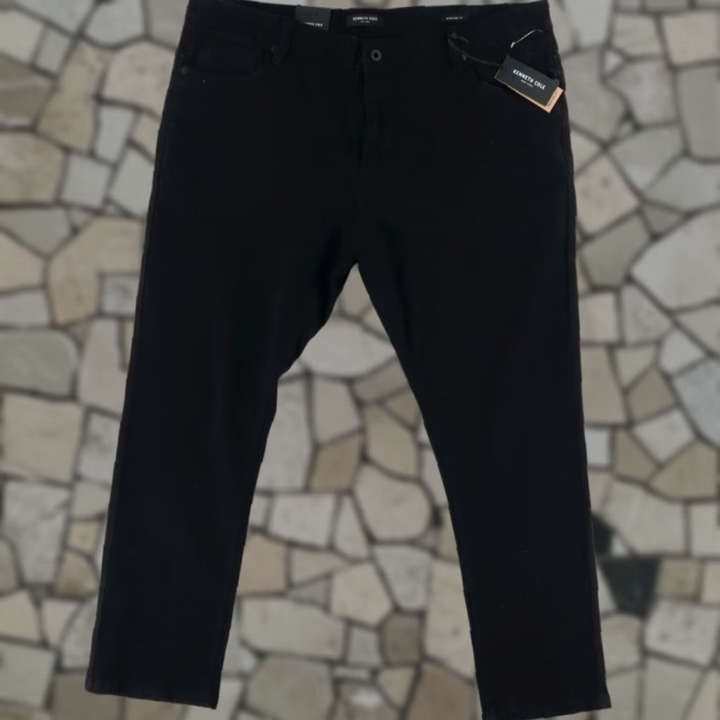 Kenneth Cole Kenneth Cole Jeans Regular Fit Cotton Blend Denim Black Men's 42 Jeans Regular fit Men 42 Black 90s or 00s style (if applicable) Size US 42 / EU 58 - 1 Thumbnail