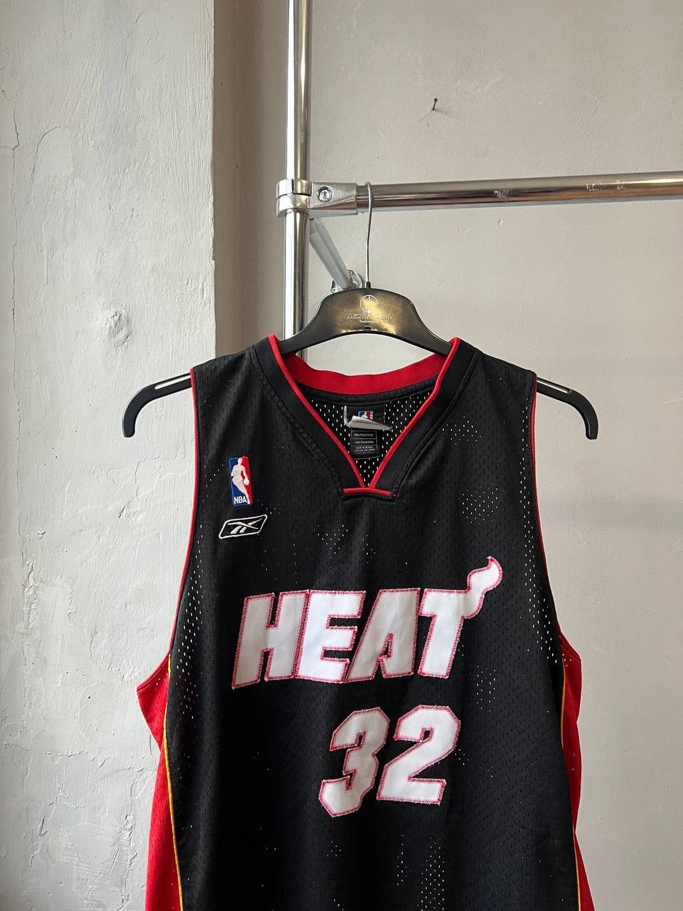 NBA VINTAGE MIAMI HEAT #32 O’NEAL REEBOK BASKETBALL JERSEY L Size US L / EU 52-54 / 3 - 3 Thumbnail