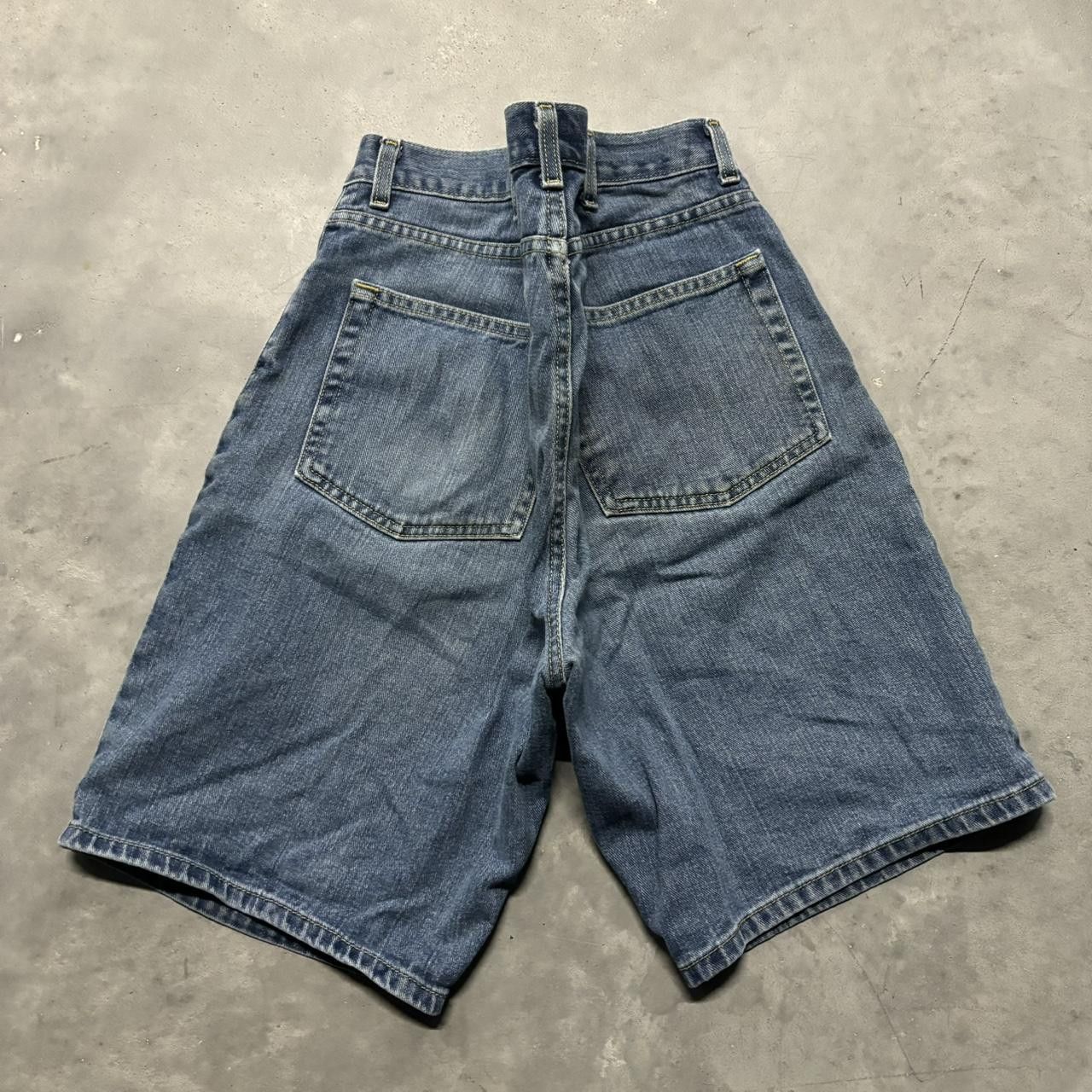 Japanese Brand × Vintage Crazy Vintage Y2K/2000s Medium Wash Denim Skater Essential Jean Shorts Jorts! Size US 36 / EU 52 - 3 Thumbnail