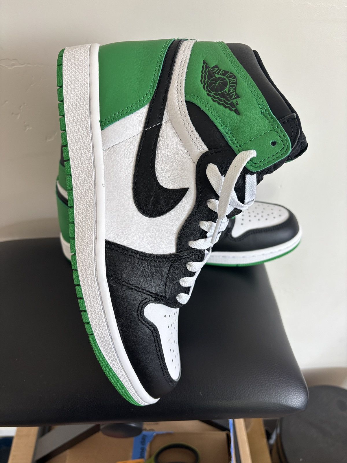 Jordan Brand Jordan 1 High Lucky Green 2023 Size US 9 / EU 42 - 3 Thumbnail