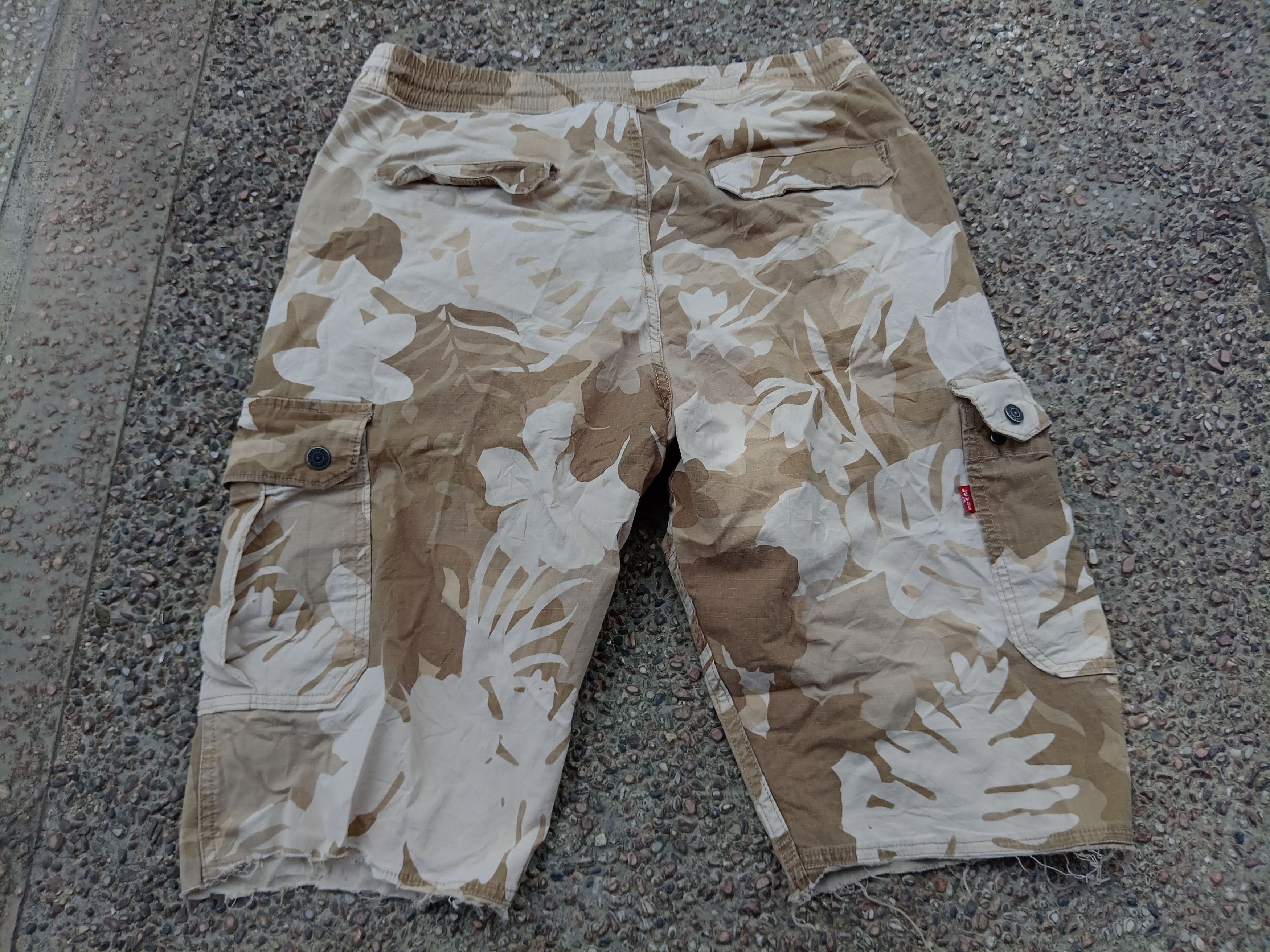 LVC × Levi's Levi's camo short pants Size US 34 / EU 50 - 3 Thumbnail