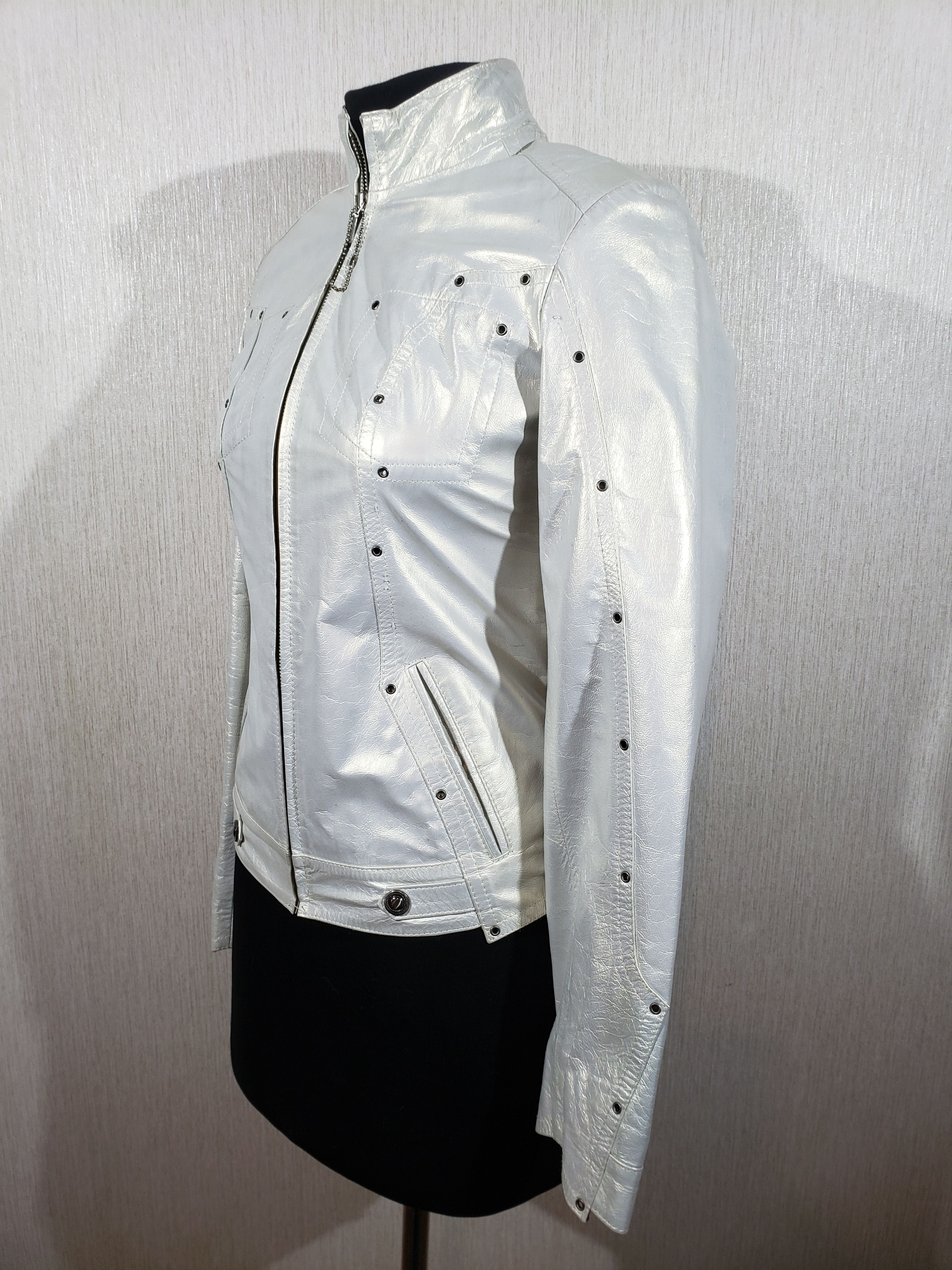 Other Stylish women's silver leather jacket. Size M / US 6-8 / IT 42-44 - 3 Thumbnail