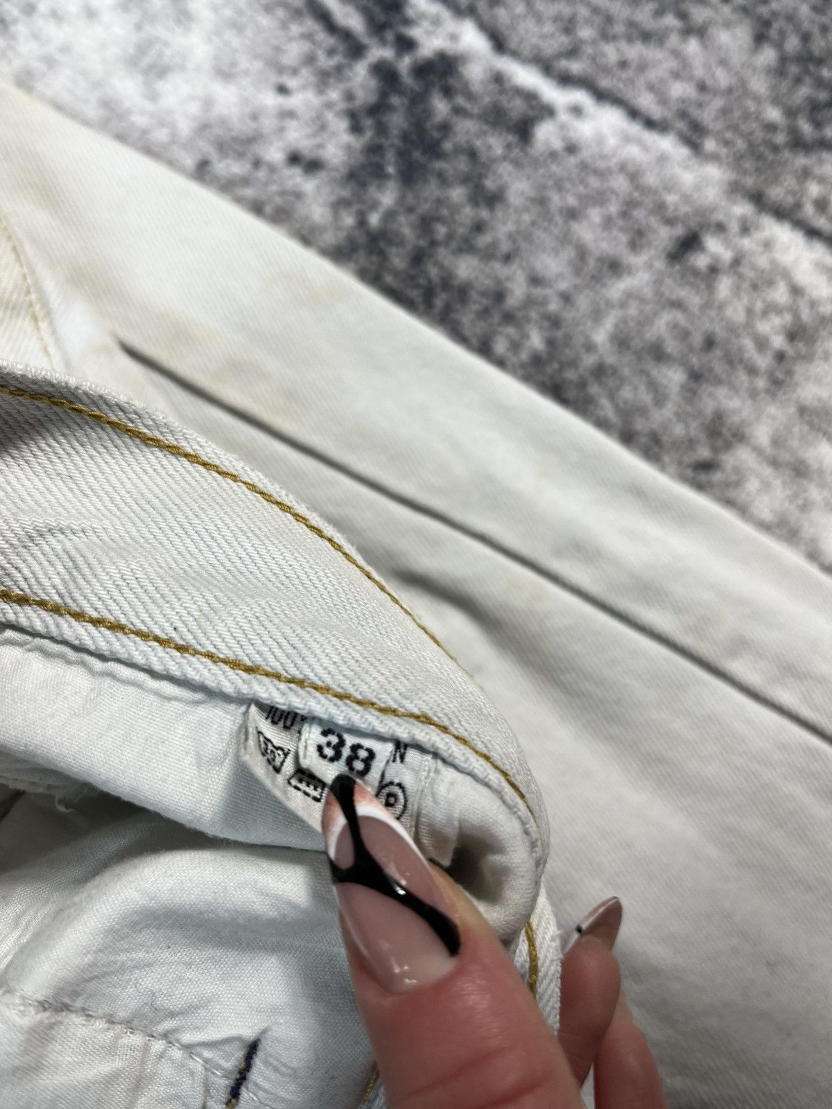 Other Kaserne Zurich Distressed White Jeans Size US 35 - 13 Thumbnail