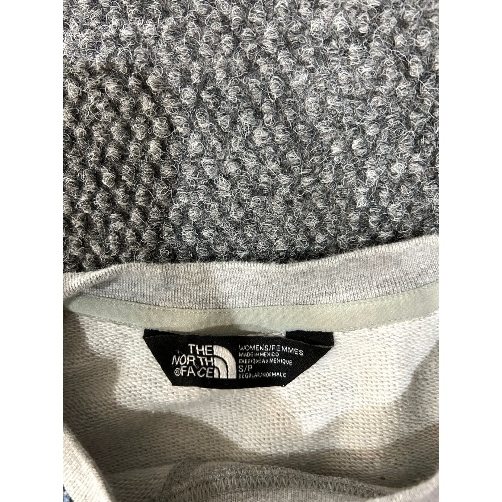 The North Face The North Face Sweatshirt Crewneck Womens Small Gray Color Pullover Activewear Regular Fit Logo Floral Roses Pattern Blended Fabric Cotton Polyester Size S / US 4 / IT 40 - 4 Thumbnail