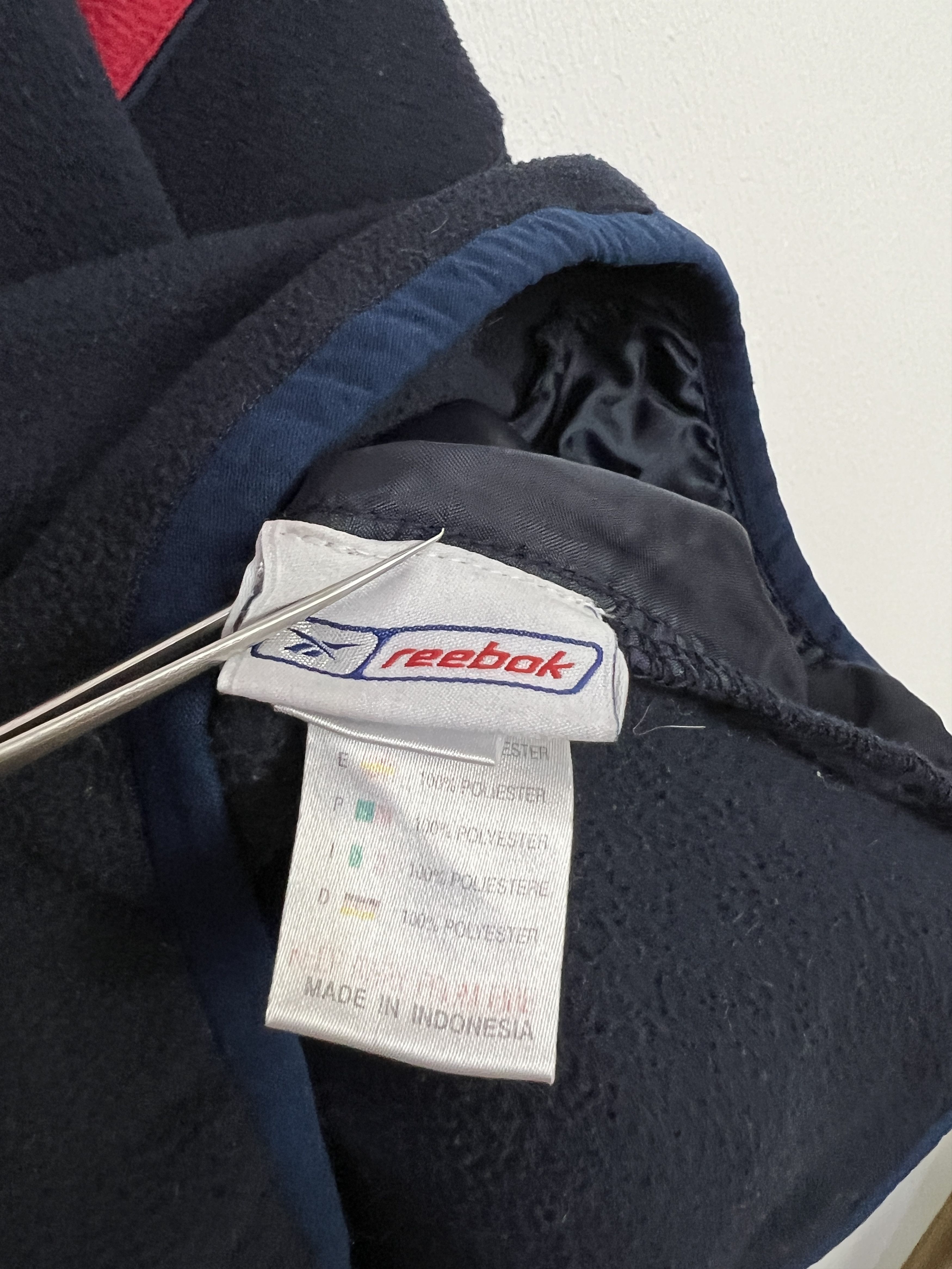 Reebok Vintage Reebok Liverpool Football Fleece Train Sweatshirt Size US L / EU 52-54 / 3 - 8 Thumbnail