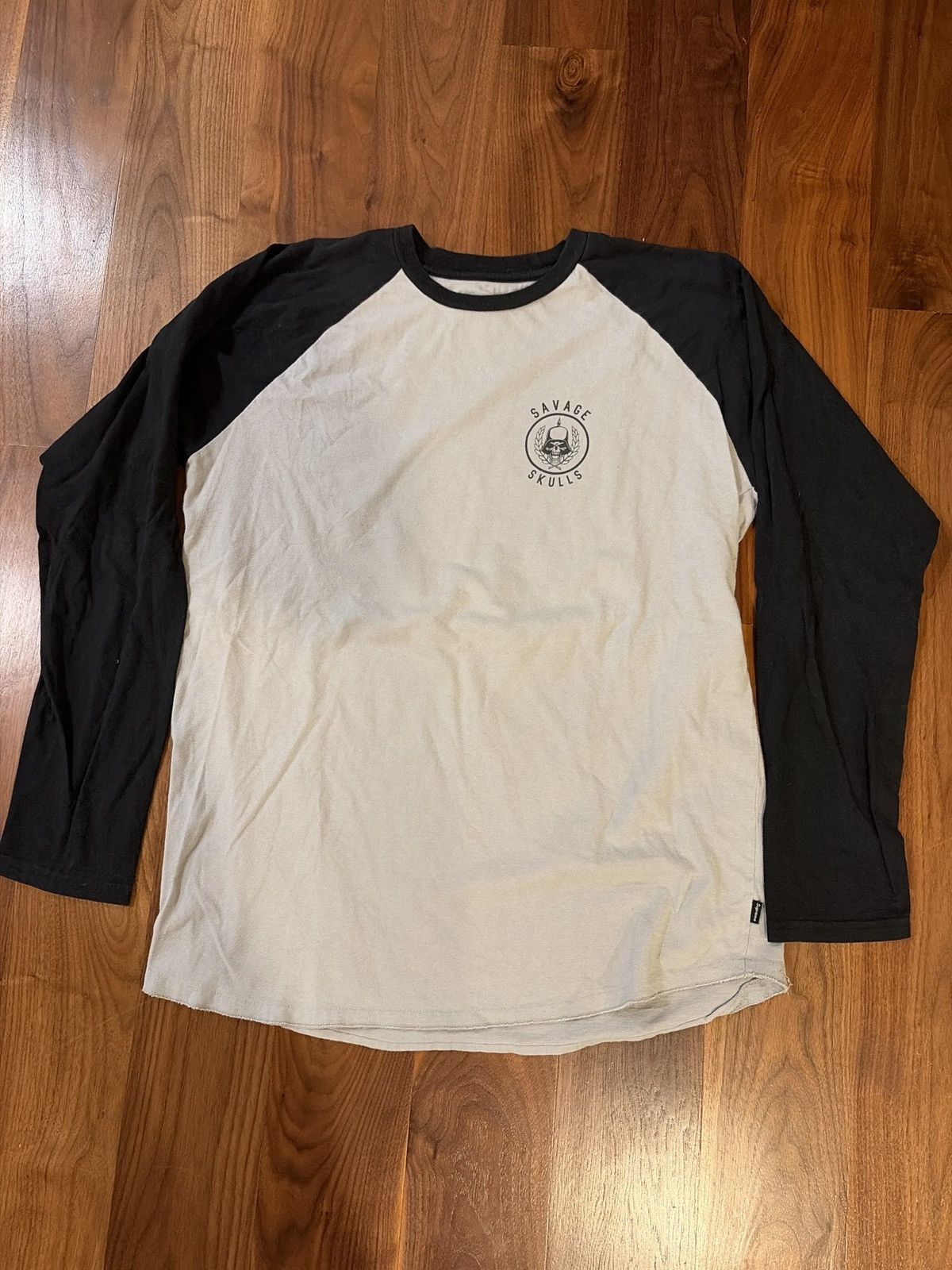 Supreme Supreme Savage Skulls Raglan Shirt Size US XL / EU 56 / 4 - 1 Thumbnail