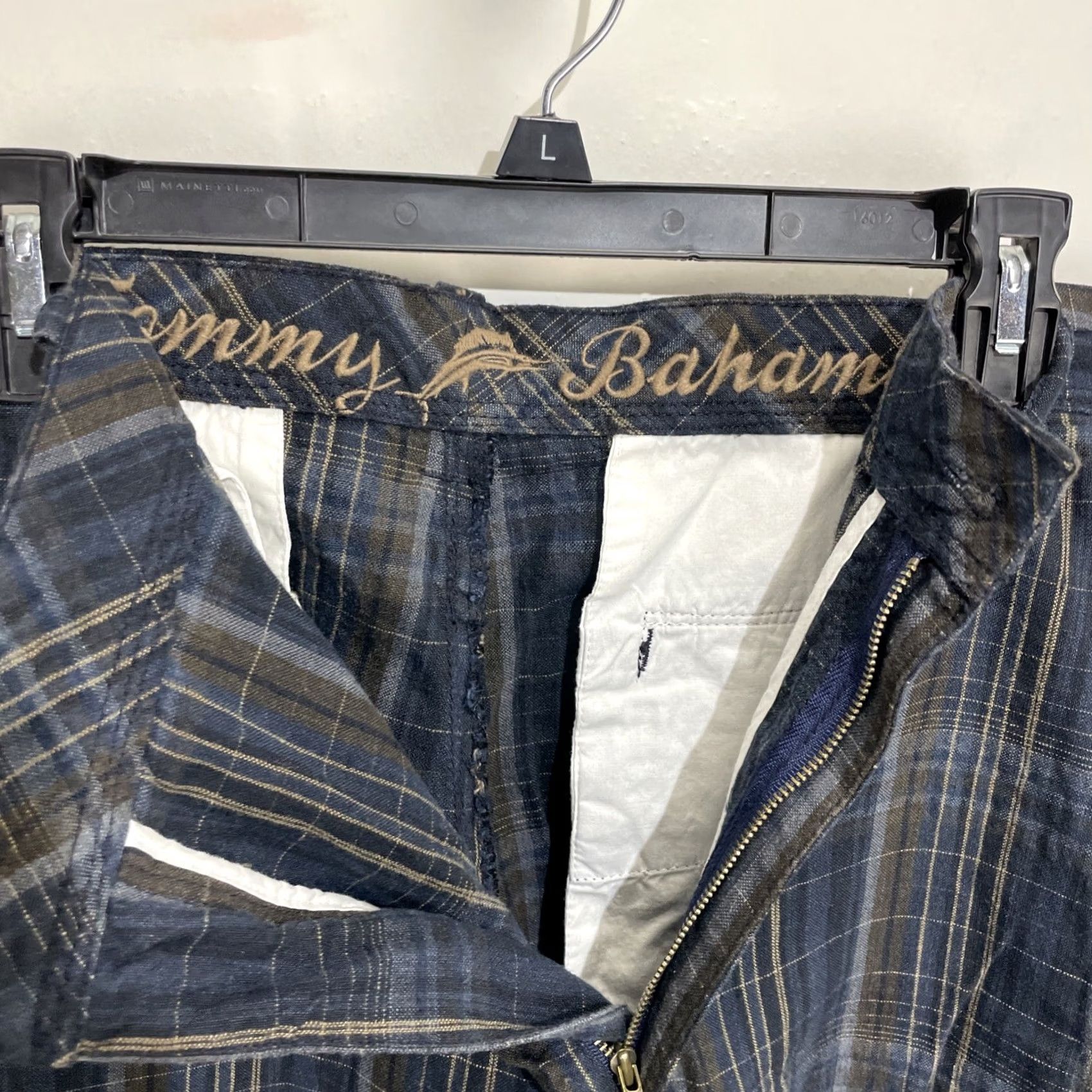 Tommy Bahama Tommy Bahama Shorts Mens 38 Blue Plaid Paradise Nation Linen Silk Blend Casual 5-Pocket Inseam 10 Zip Button. Size US 38 / EU 54 - 6 Thumbnail
