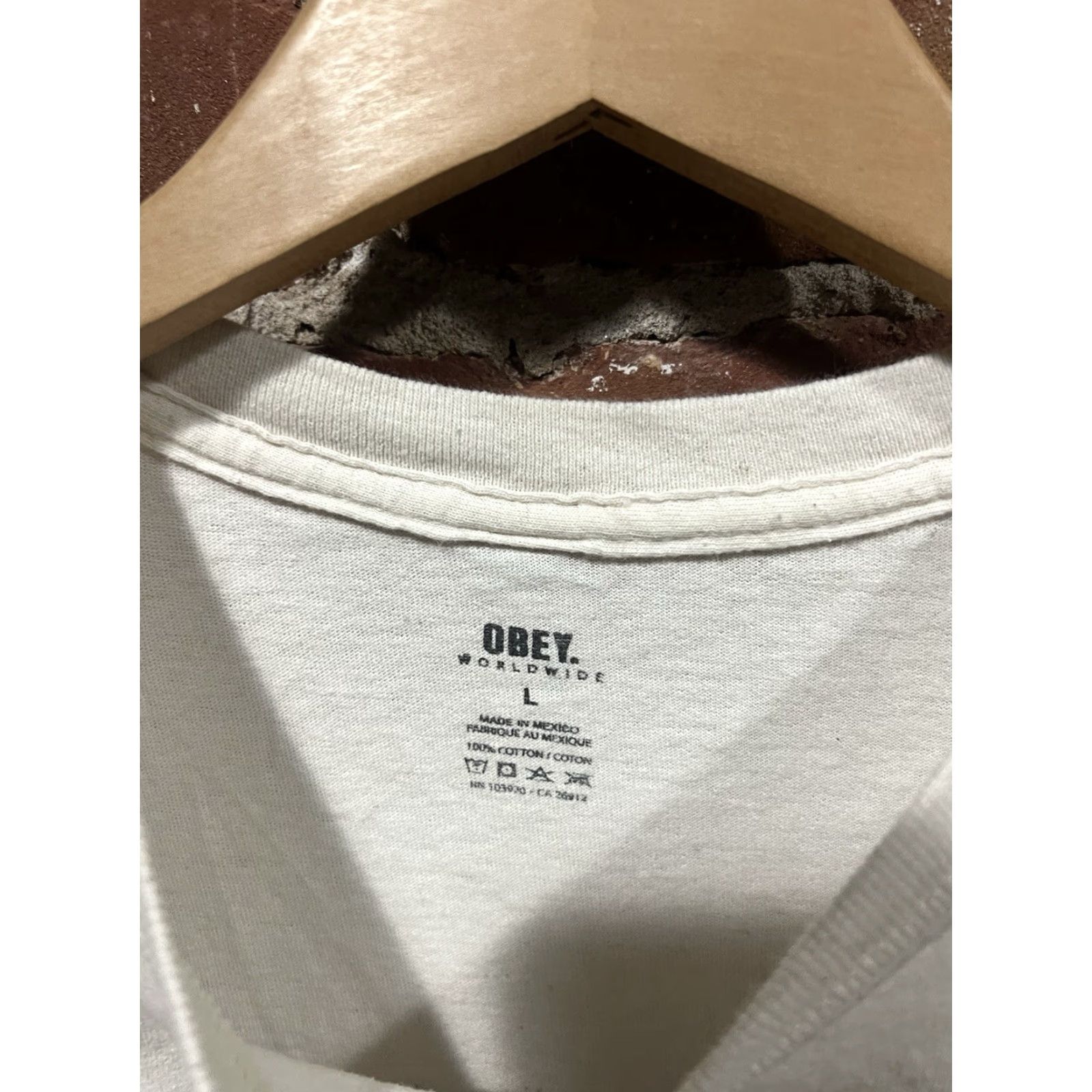 Obey Obey Worldwide Mens White Short Sleeve Butterfly Graphic Shirt L Size US L / EU 52-54 / 3 - 3 Thumbnail