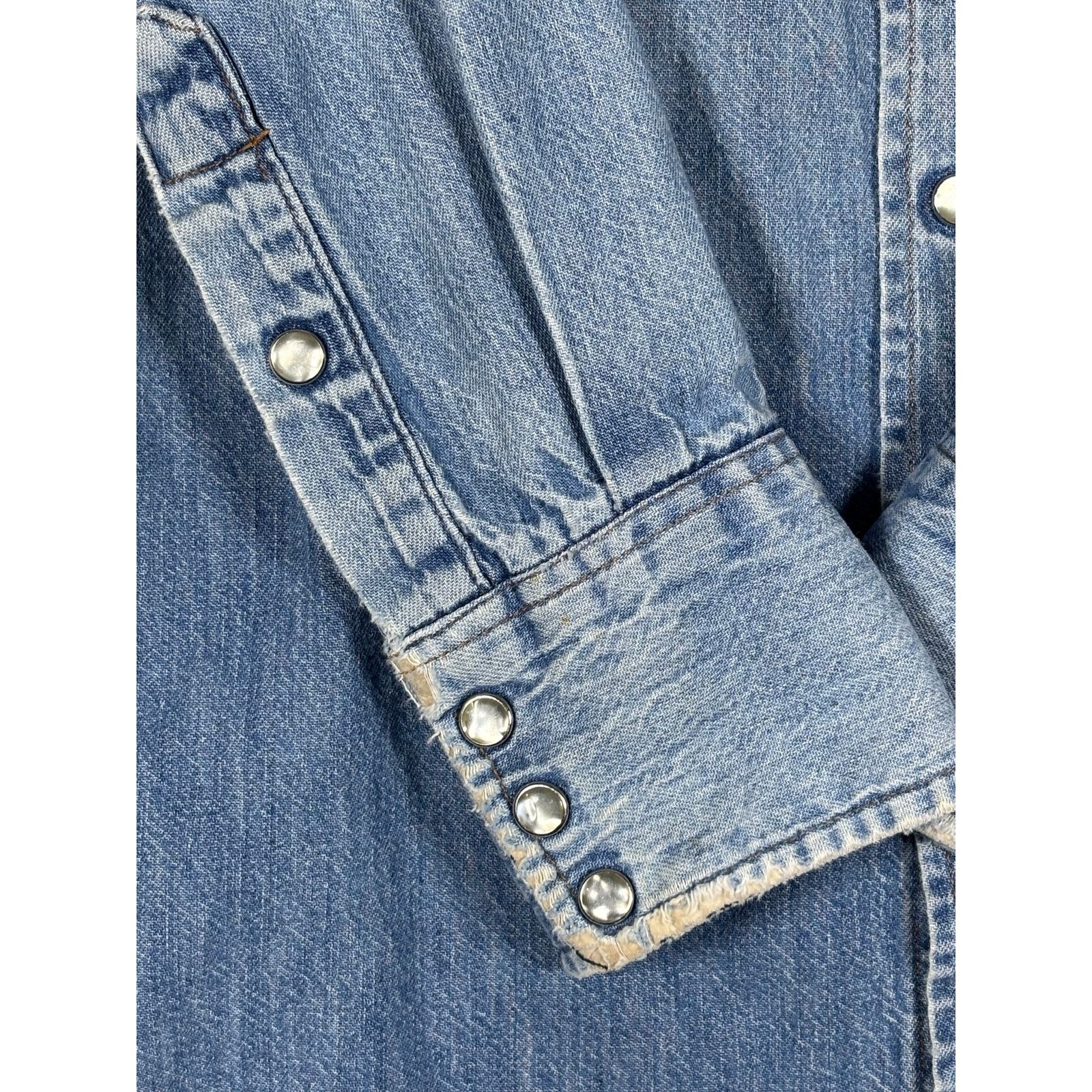 Wrangler Wrangler ProGear Denim Western Shirt USA Made 15x33 Long Size US M / EU 48-50 / 2 - 10 Thumbnail