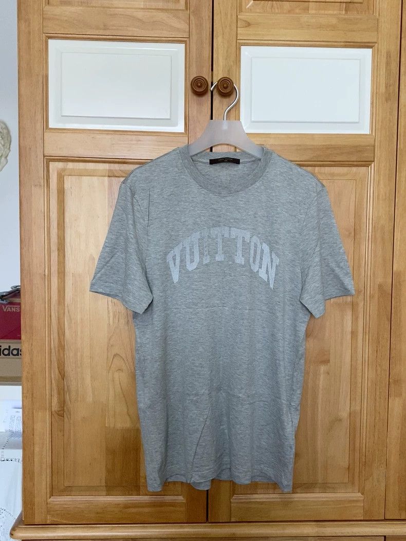 Louis Vuitton Louis Vuitton short sleeves Size US M / EU 48-50 / 2 - 2 Thumbnail