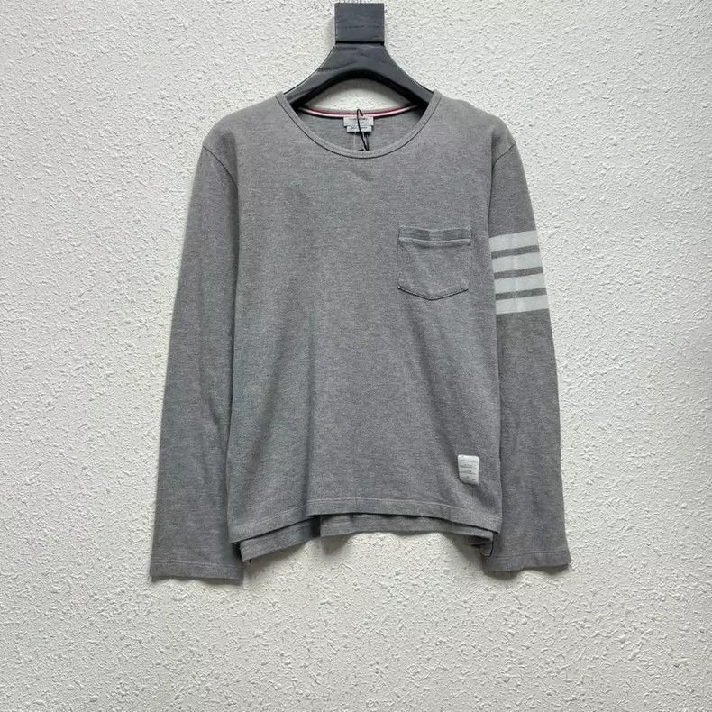 Thom Browne Thom Browne A badge card shirt Size US S / EU 44-46 / 1 - 1 Thumbnail