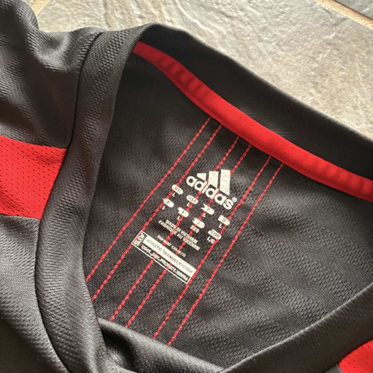 Adidas × Vintage Vintage adidas y2k t shirt with red stripes behind the shirt Size US L / EU 52-54 / 3 - 3 Thumbnail