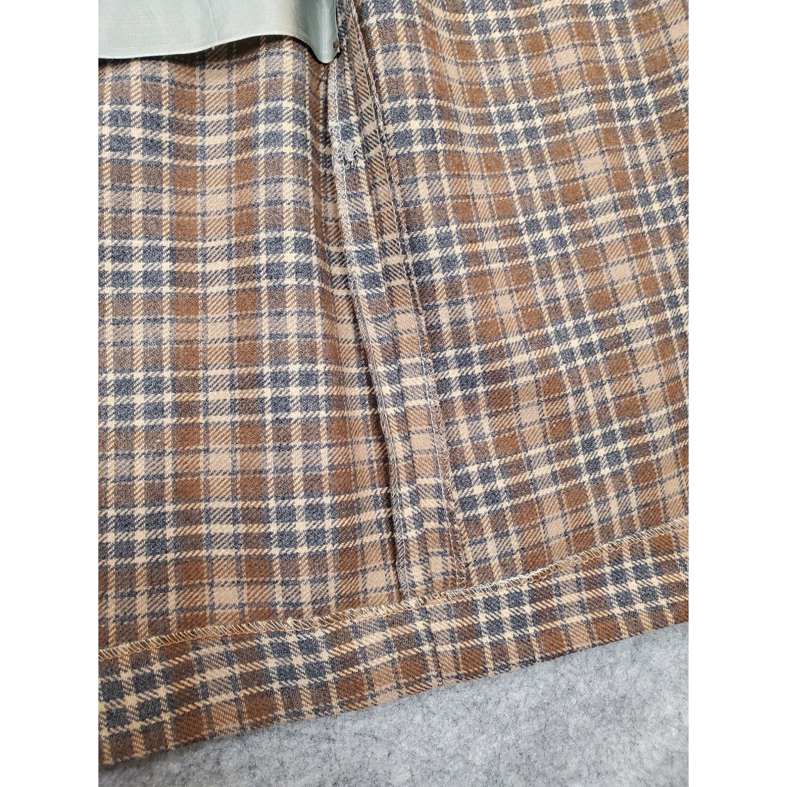 Other Vintage Women's Small Tan & Gray Plaid Wool Wrap Skirt Size 26" / US 2 / IT 38 - 7 Thumbnail