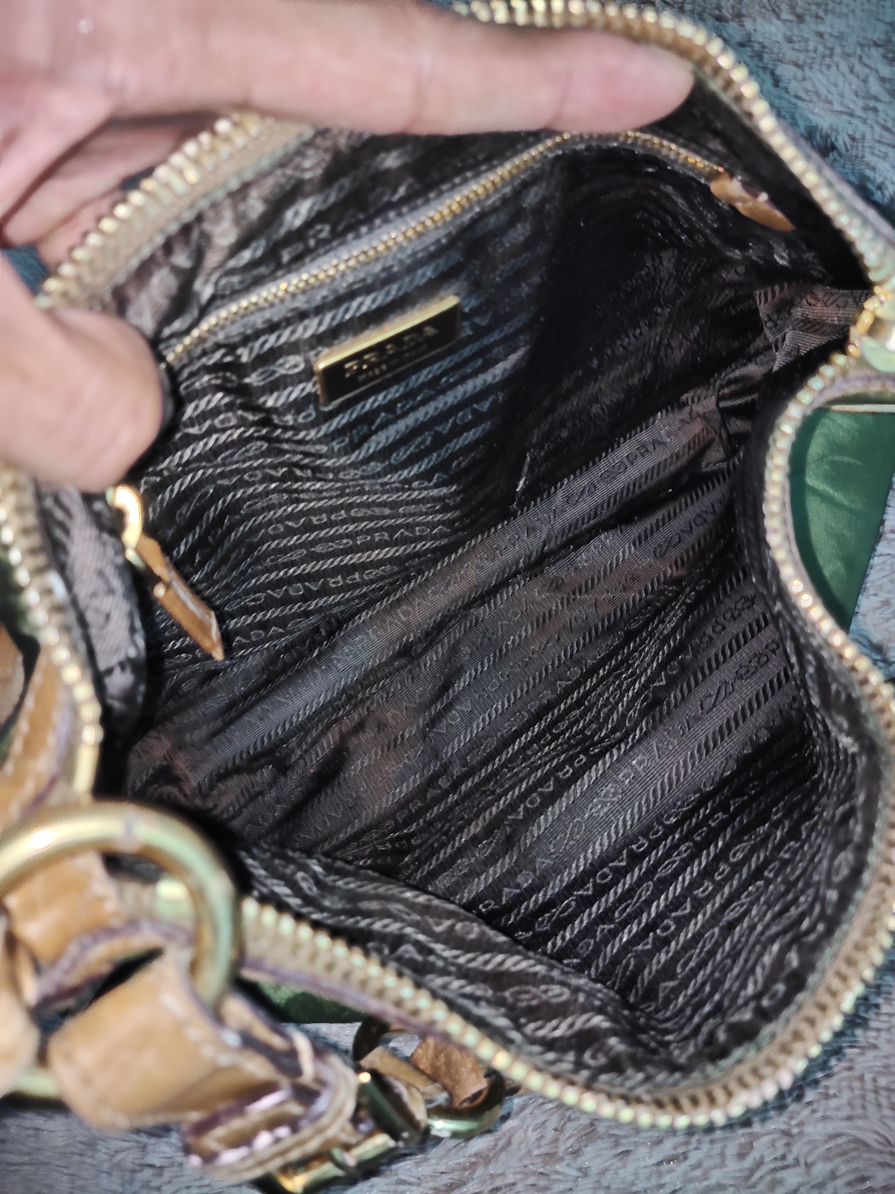 Prada Vintage 2000s Prada Tessuto Nylon Shoulder Bag Size ONE SIZE - 7 Thumbnail
