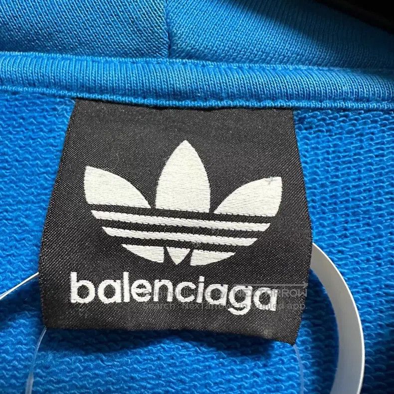 Balenciaga Balenciaga Striped Hooded Sweatshirt Size US L / EU 52-54 / 3 - 3 Thumbnail