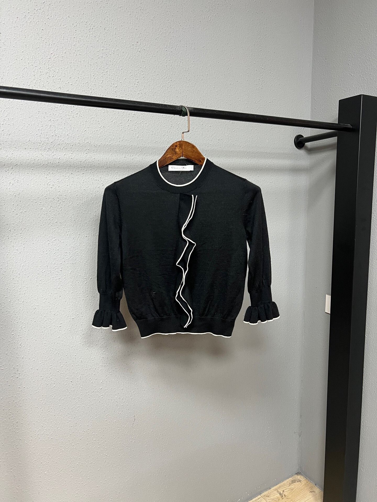 Dior black ruffled cashmere sweater by Dior Size M / US 6-8 / IT 42-44 - 1 Thumbnail