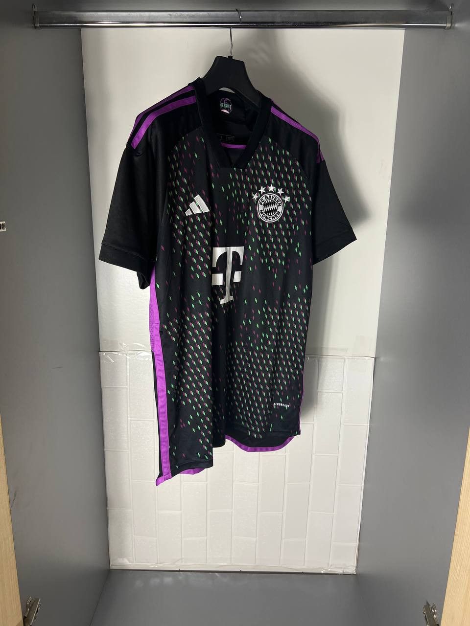 Vintage VERY RARE ADIDAS FC BAYERN MUNCHEN GERMANY SOCCER JERSEY Y2K Size US L / EU 52-54 / 3 - 3 Thumbnail