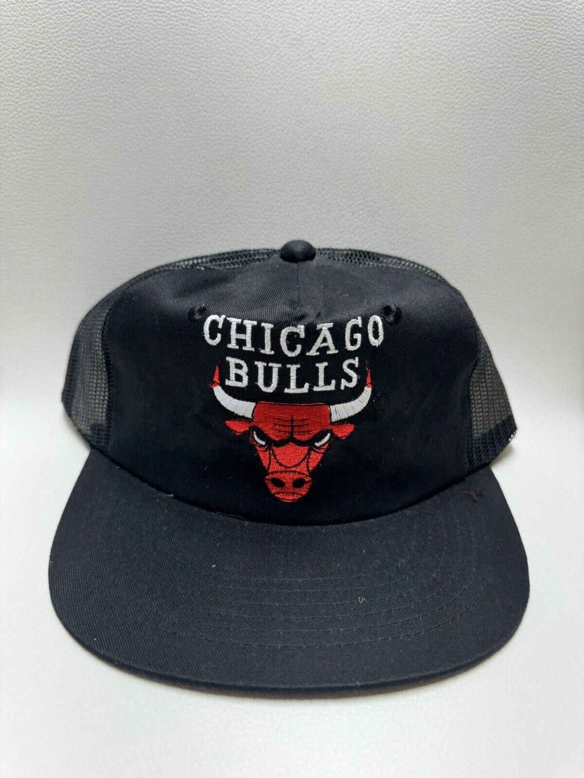 NBA Vintage 80s 90s NBA Chicago Bulls Trucker SnapBack Hat Size ONE SIZE - 1 Thumbnail