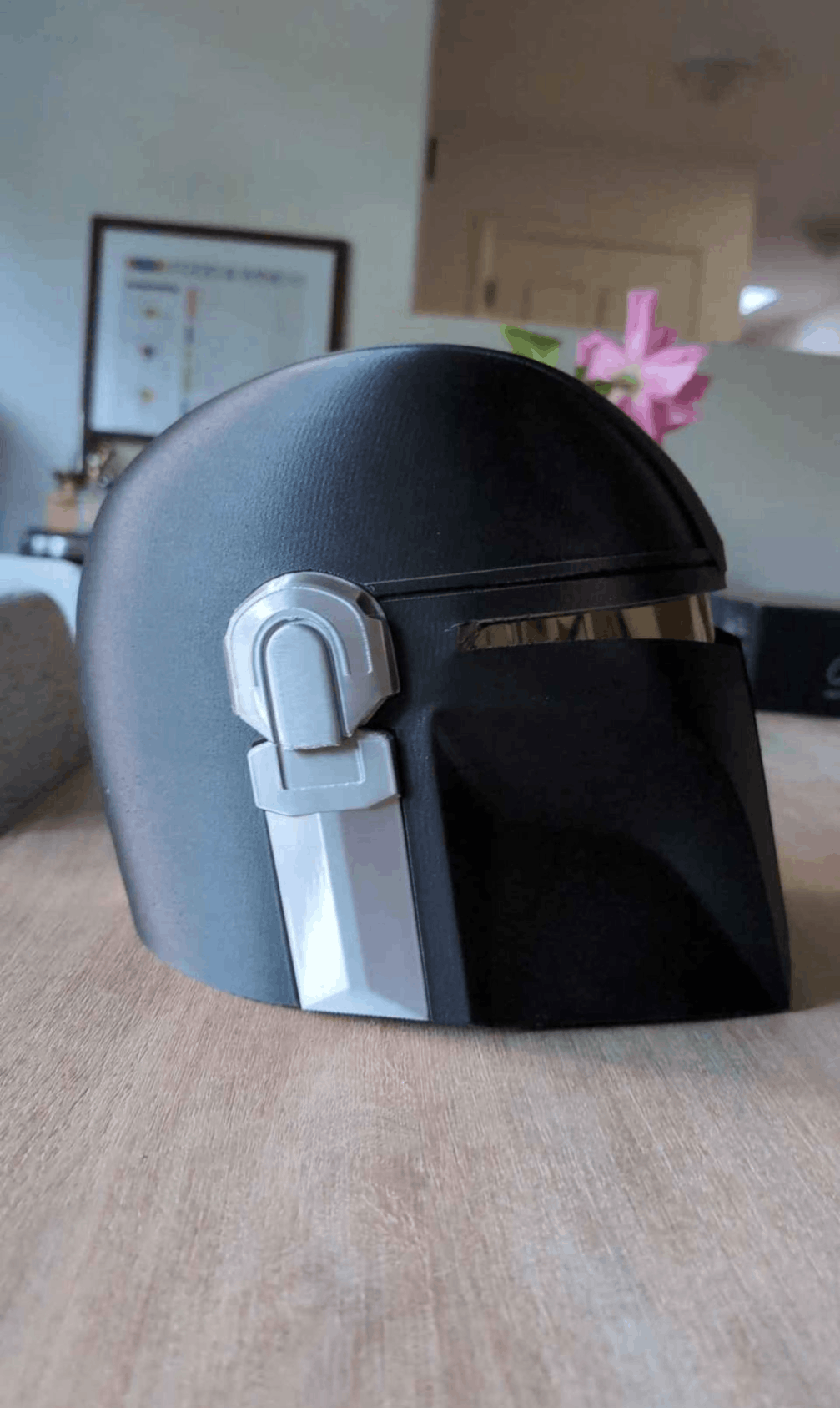 Other New Mandalorian Helmet Gold Metallic Visor Halloween Costume Size ONE SIZE - 2 Thumbnail