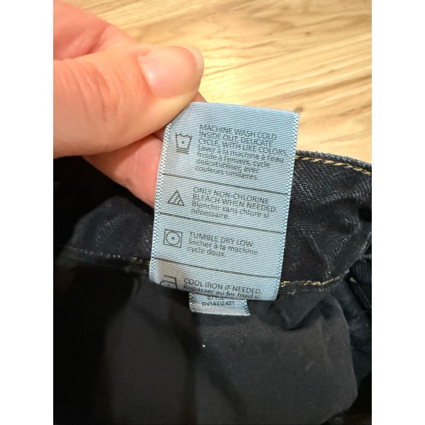 Vince Vince NWT washed black jeans raw hem size 28 Size 28" / US 6 / IT 42 - 10 Thumbnail