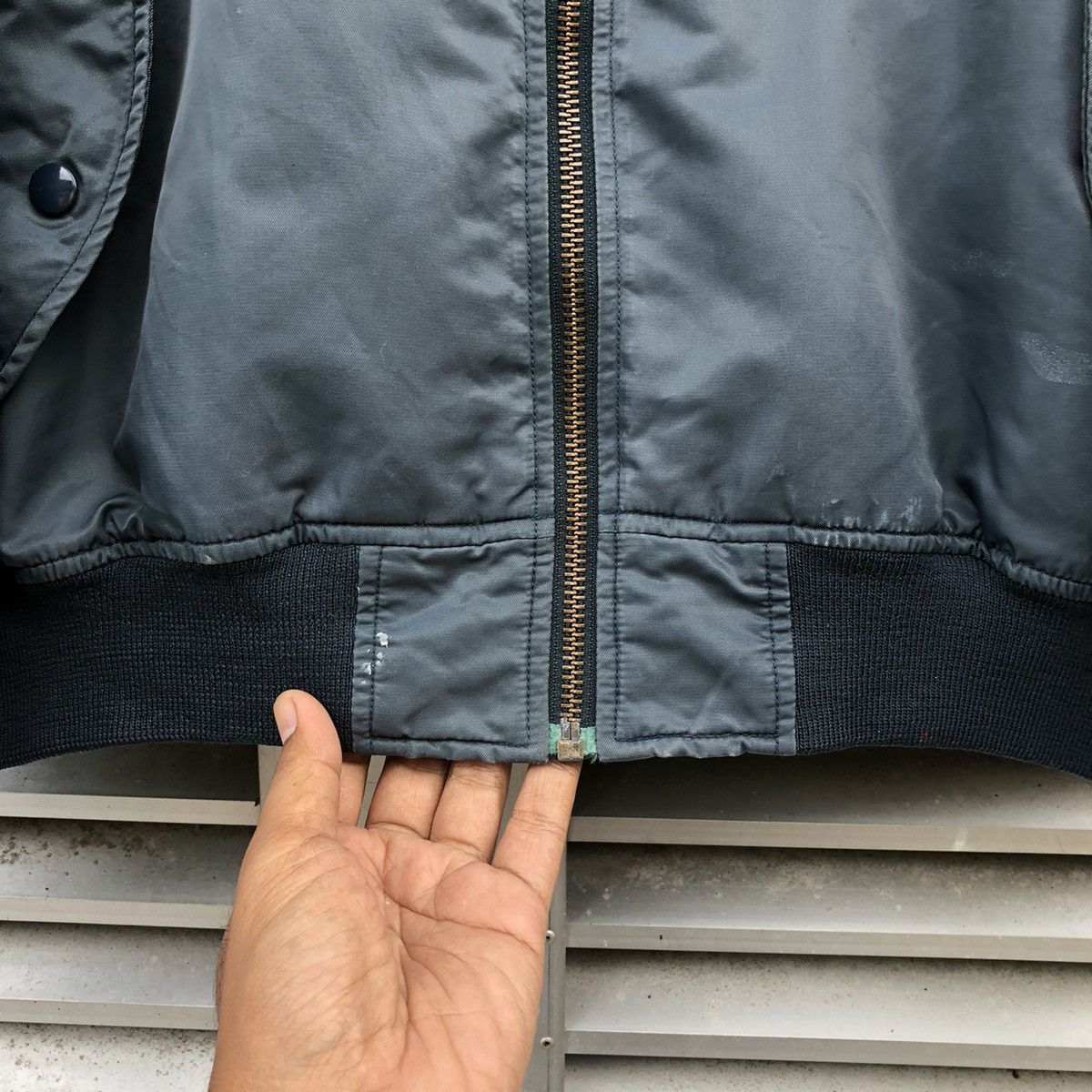 Vintage Vintage Uniqlo Sun Faded Ma-1 Bomber Jacket Size US XL / EU 56 / 4 - 14 Thumbnail