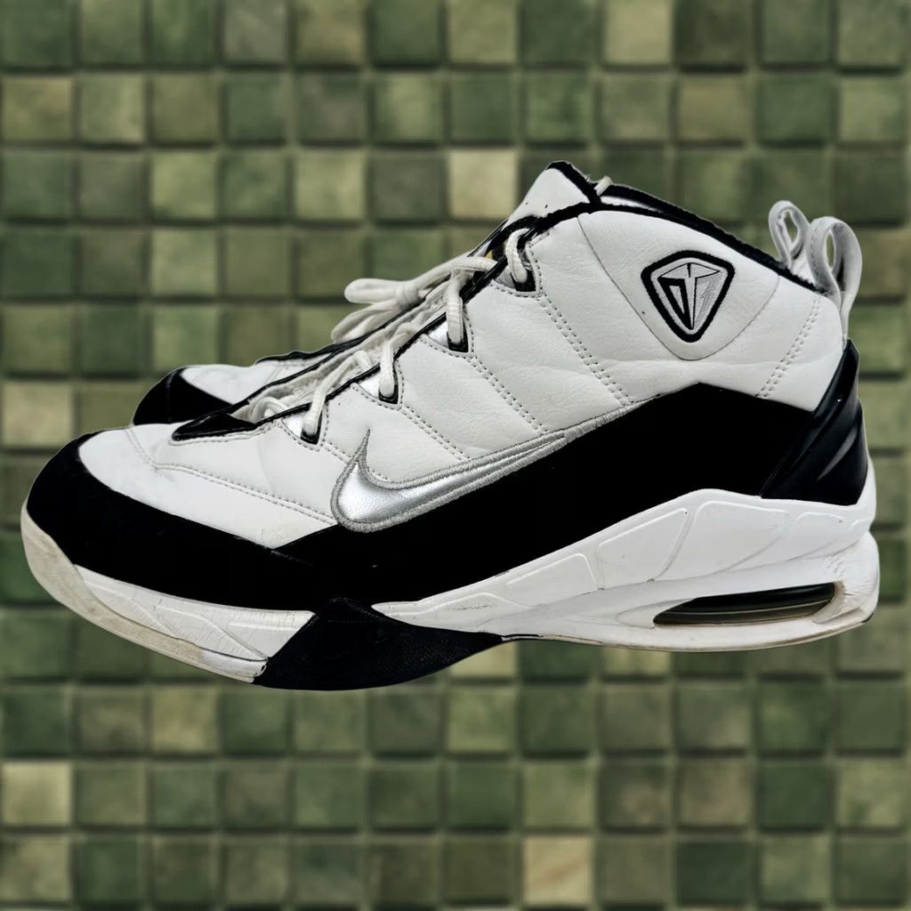 Nike VINTAGE Nike Air Max DT Diana Taurasi 2005 White Black Womens Sz 12 Read Size US 12 / IT 42 - 1 Thumbnail