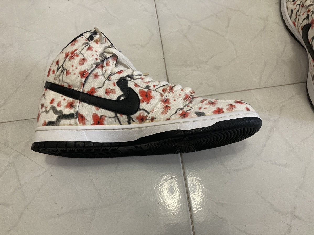 Nike Nike dunk high cherry blossom Size US 11 / EU 44 - 2 Thumbnail