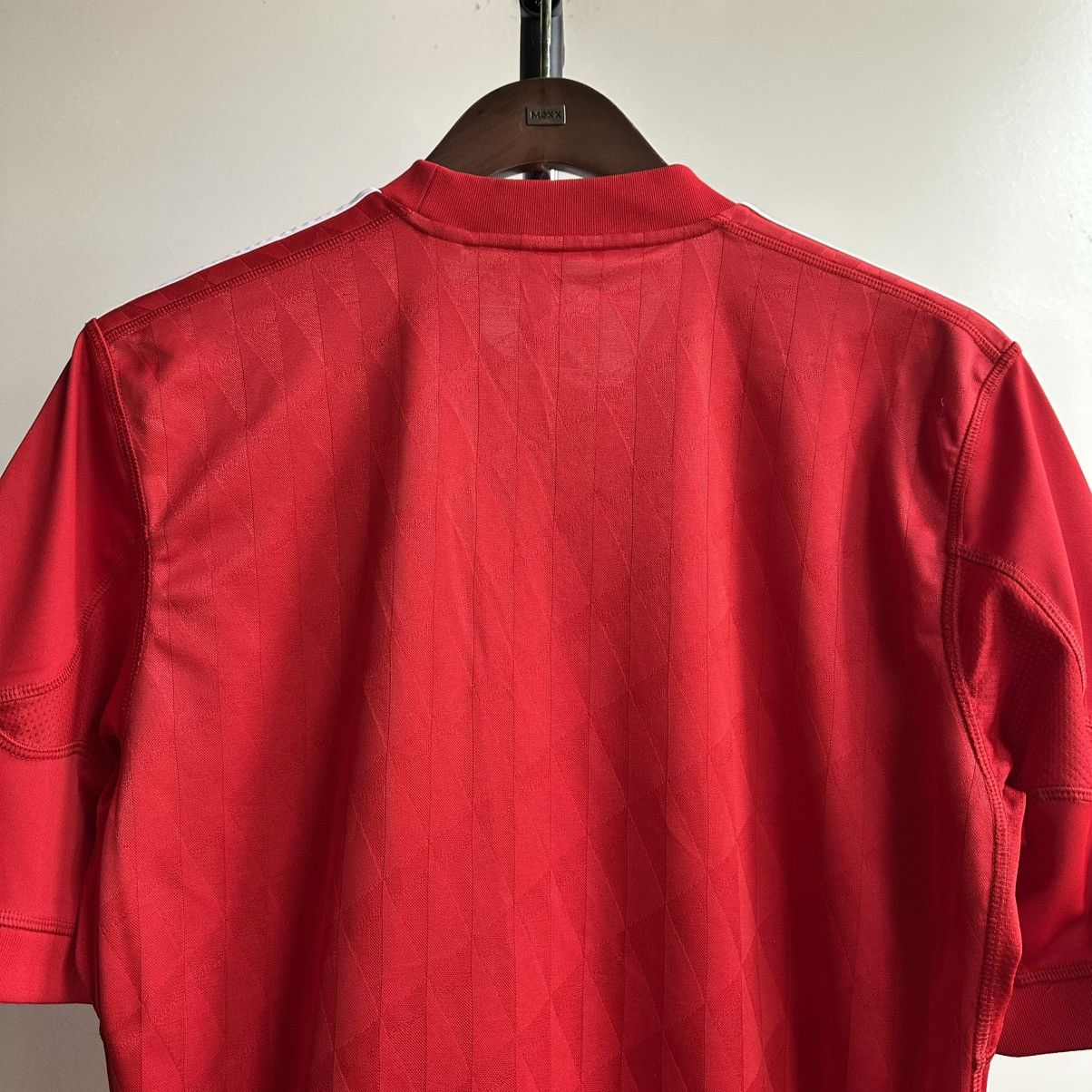 Adidas Vintage Adidas FC Liverpool 2010/12 Soccer Jersey Blokecore Size US M / EU 48-50 / 2 - 11 Thumbnail