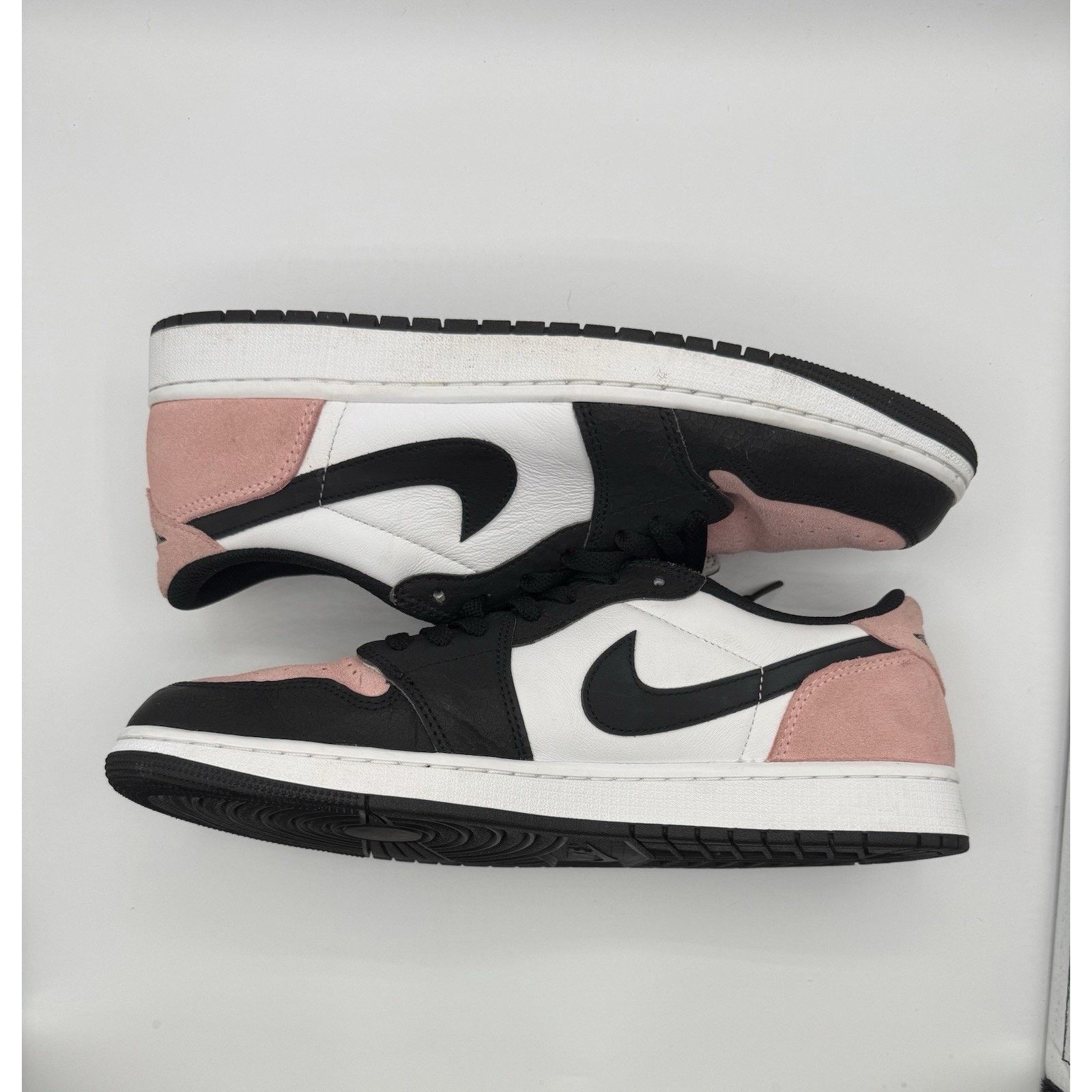Jordan Brand Air Jordan 1 Low OG Bleached Coral Men Size 12.5 CZ0790-061 Size US 12.5 / EU 45-46 - 2 Thumbnail