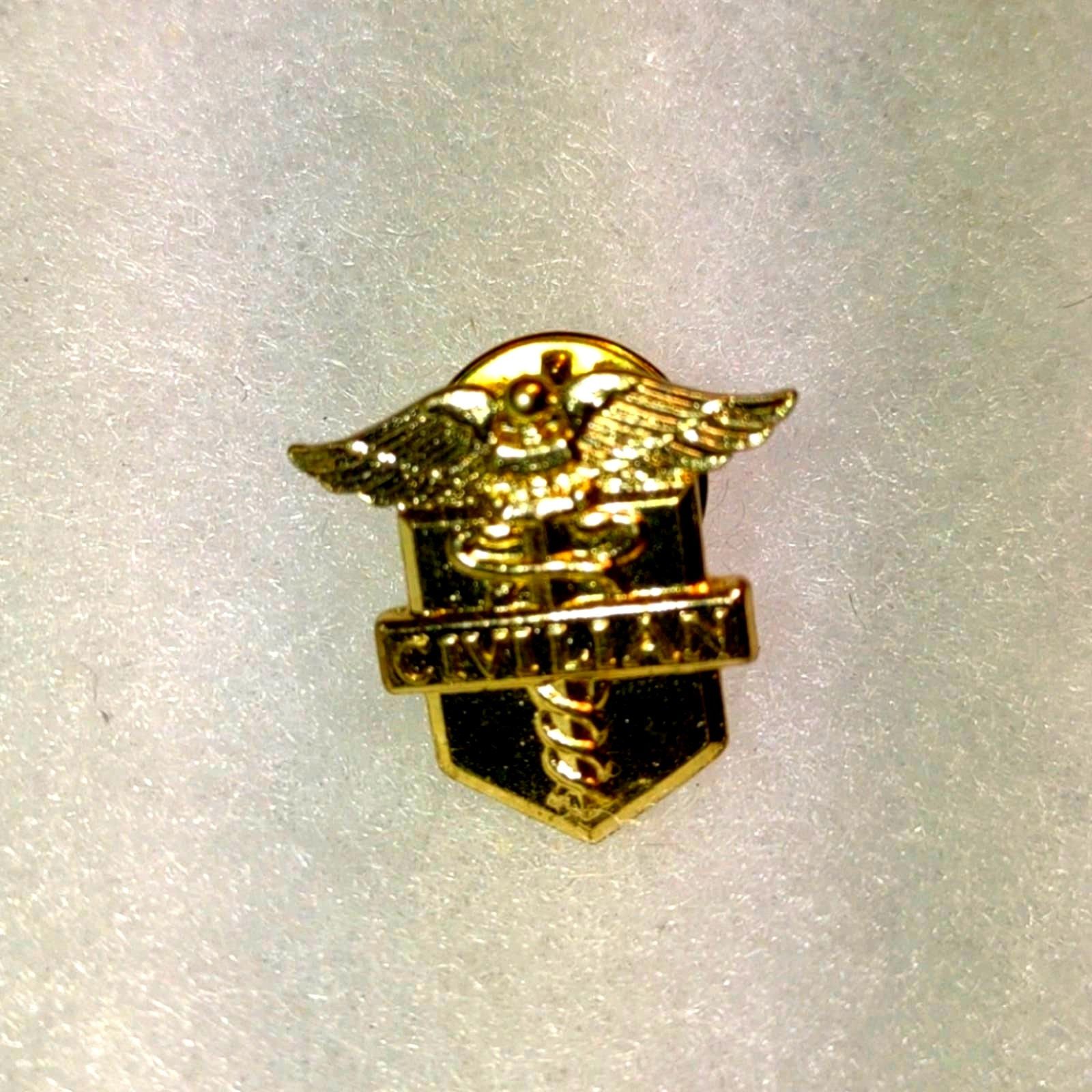 Vintage Civilian Gold Military pin? Size ONE SIZE - 1 Preview