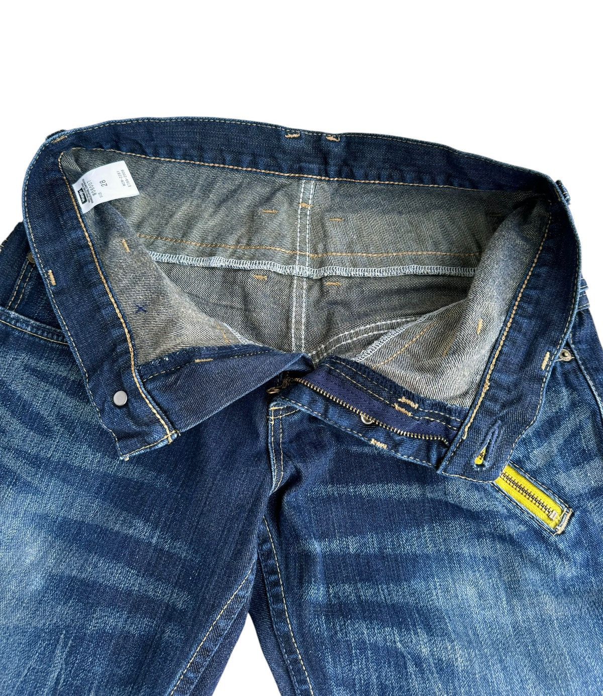 Le Grande Bleu (L.G.B.) × Wrangler ⚡️⚡️Japanese Brand Distressed Wrangler Double Waist Jeans Size US 30 / EU 46 - 11 Thumbnail