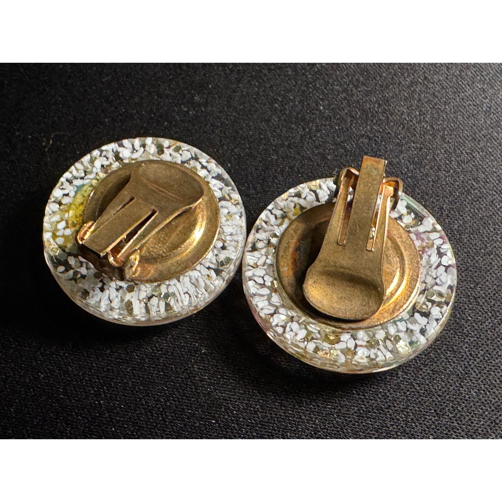 Other Vintage Lucite White Confetti & Rainbow Clip On Earrings Size ONE SIZE - 4 Thumbnail
