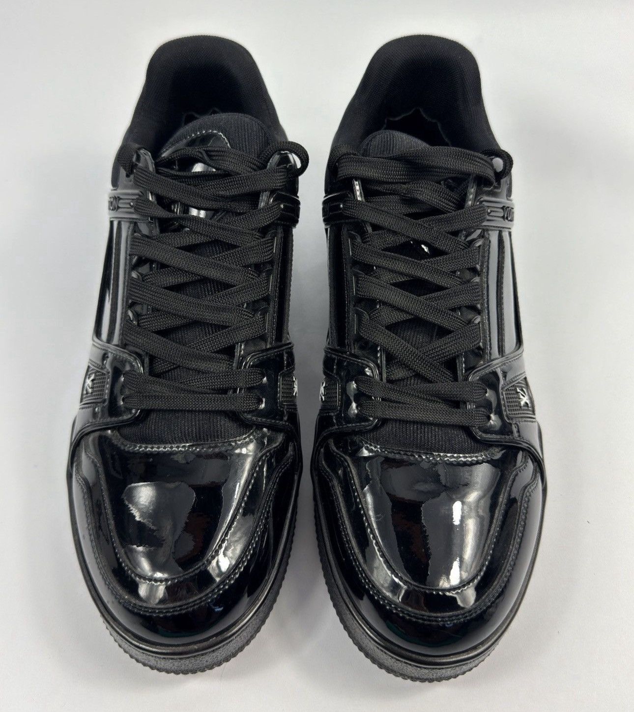 Louis Vuitton PATENT LOW TOP SNEAKERS Size US 9 / EU 42 - 2 Thumbnail