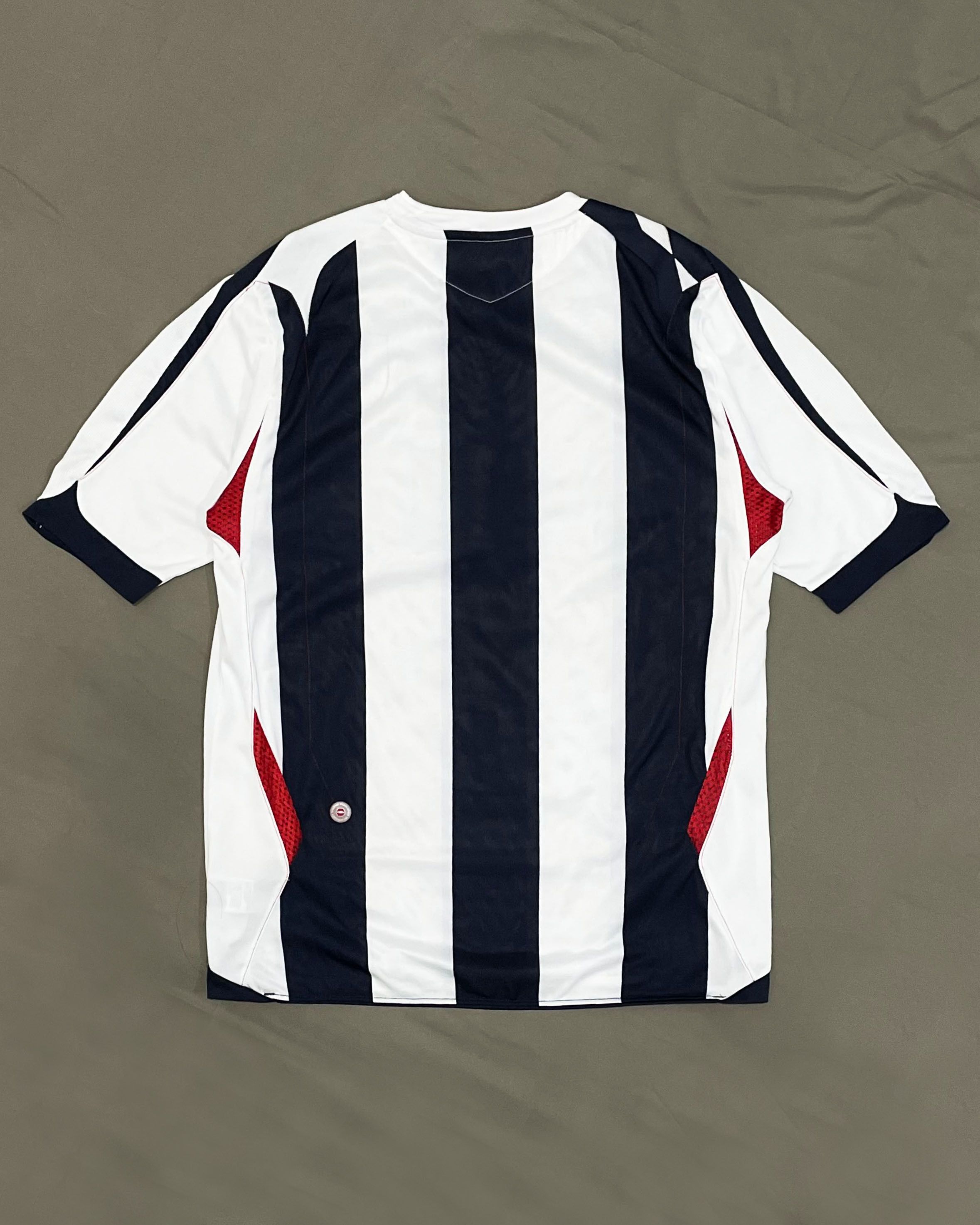 Umbro West Bromwich Albion Home Kit 2006 2007 Size US M / EU 48-50 / 2 - 2 Thumbnail