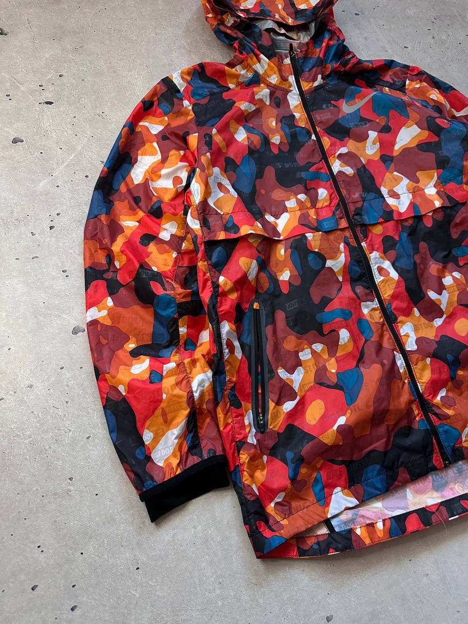 Nike Nike Shield Ghost Flash Men’s Light Jacket Windbreaker Rain Size US XL / EU 56 / 4 - 2 Thumbnail