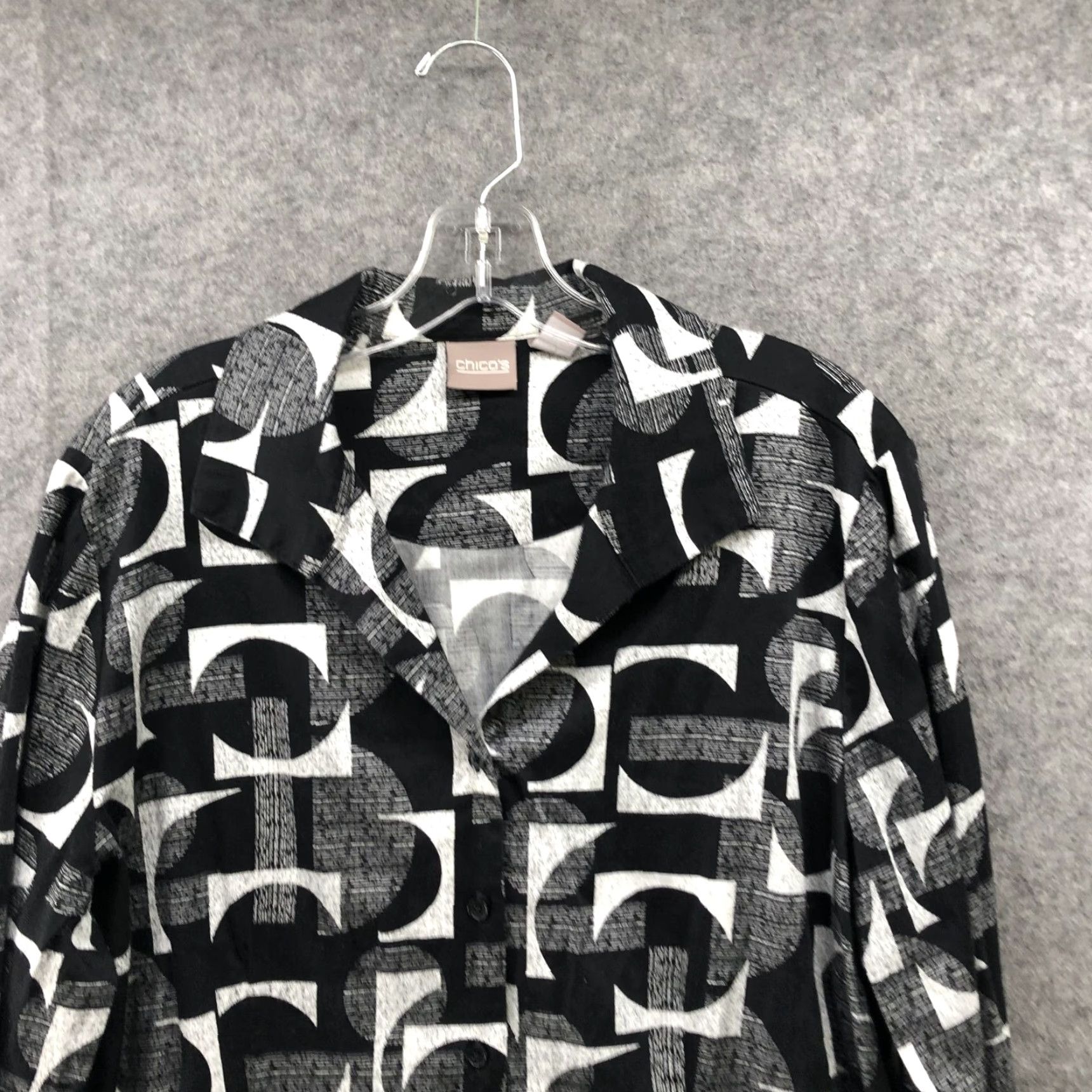 Vintage Chico's Printed Button Down Shirt Womens L Black Long Sleeve Relaxed Button-Up Casual Workwear Geometric Pattern Size L / US 10 / IT 46 - 3 Thumbnail