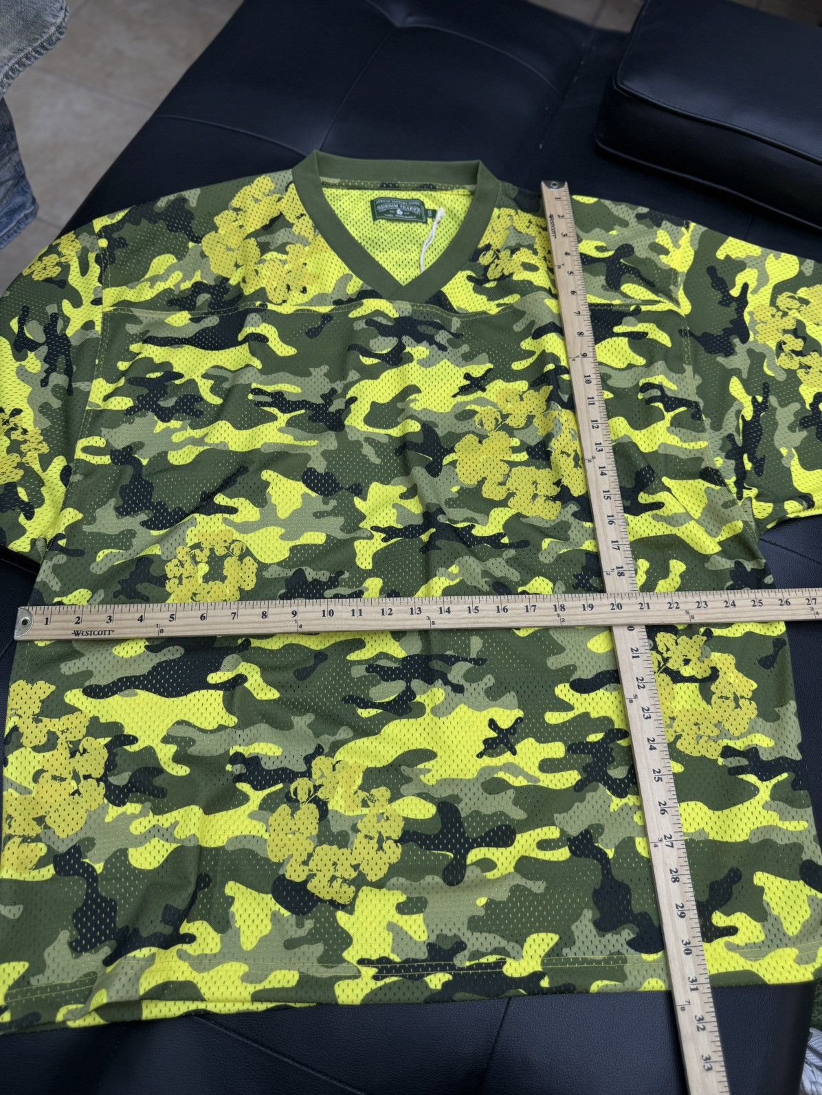 DENIM TEARS Denim Tears Yellow Camo Cotton Wreath Jersey Size XXL (NEW) Size US XXL / EU 58 / 5 - 6 Thumbnail