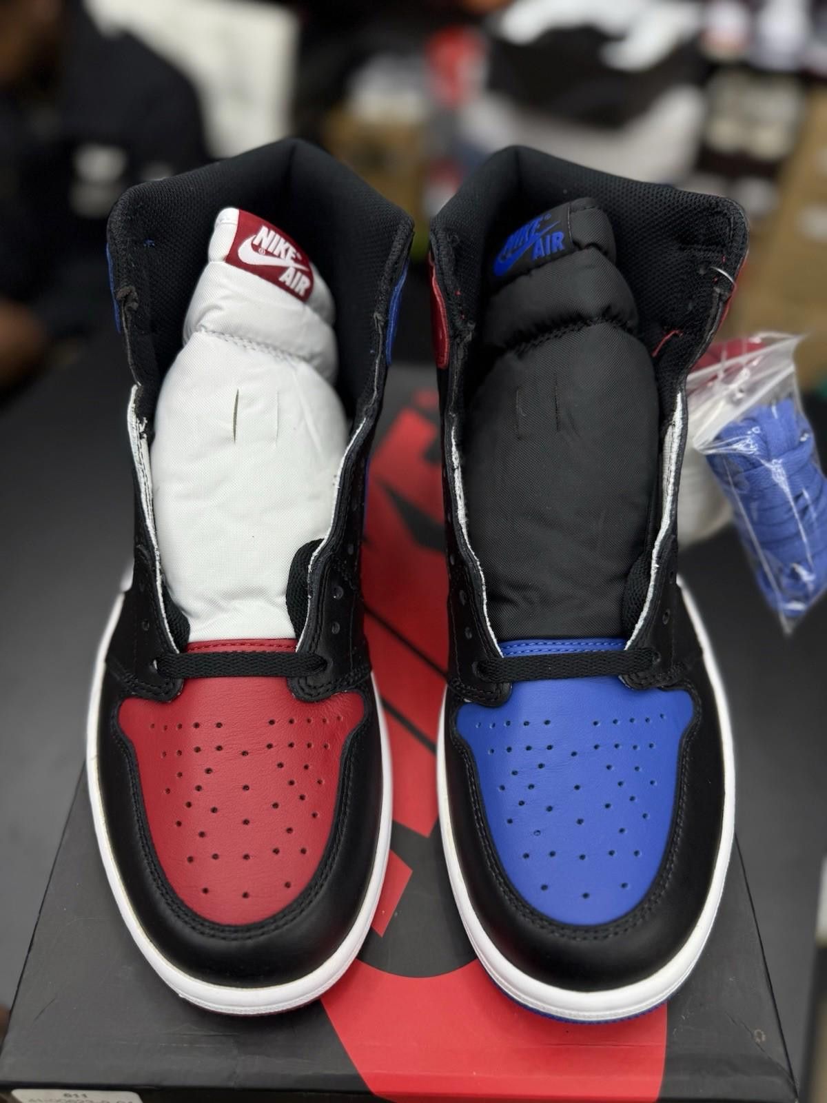 Jordan Brand Size 10 - Air Jordan 1 Retro High OG Top 3 2016 NEW Size US 10 / EU 43 - 2 Thumbnail
